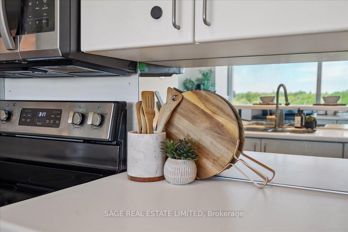 Photo 21 of Unit 901, 97 Lawton Boulevard, Toronto, Yonge-St. Clair — HOMEH