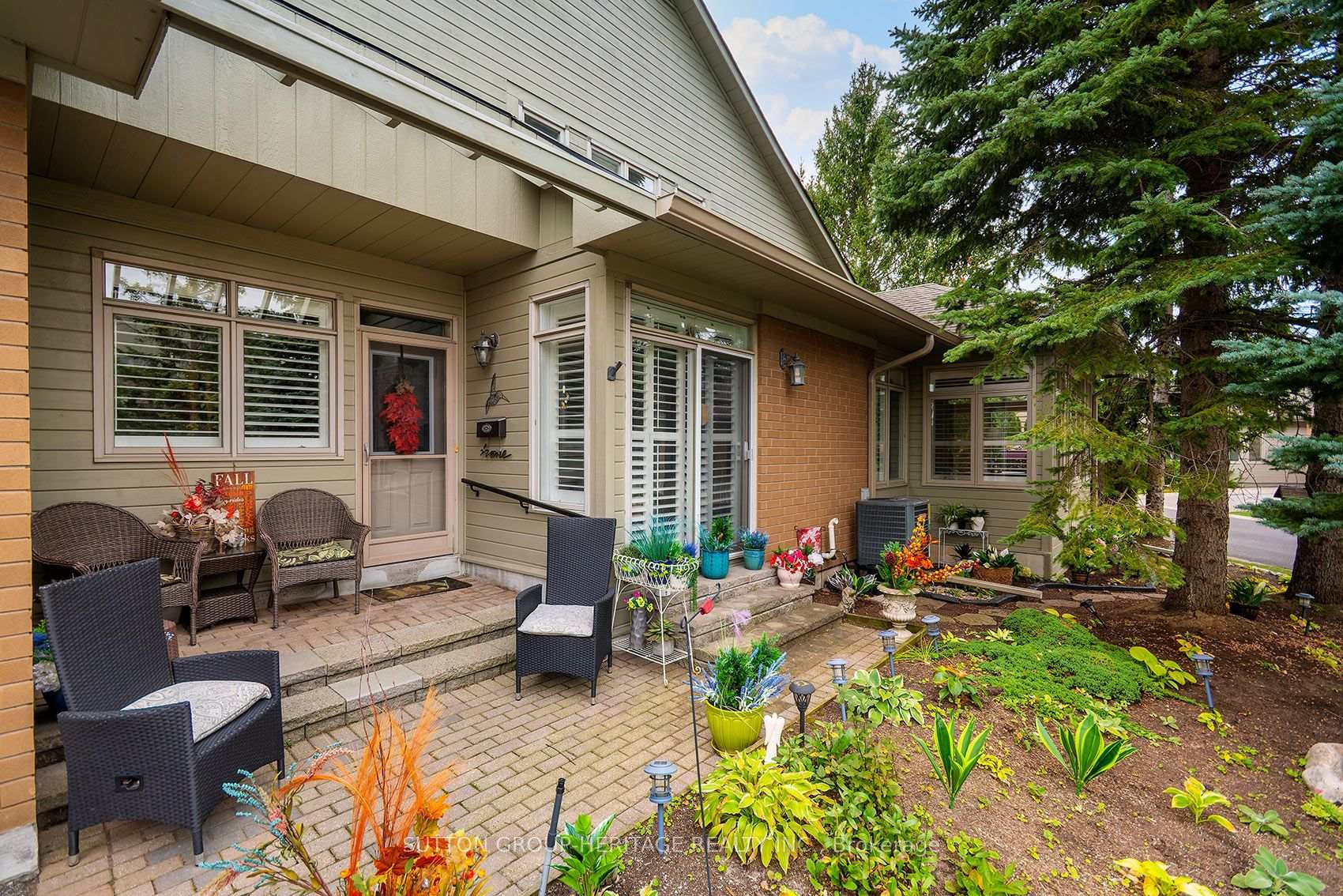 Photo 4 of 38 Augusta Drive Way, Markham, Greensborough — HOMEH