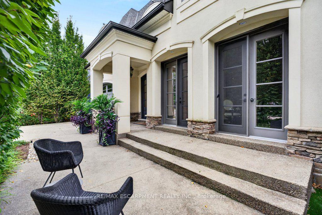 Photo 4 of 2188 Caroline Street, Burlington, Brant — HOMEH