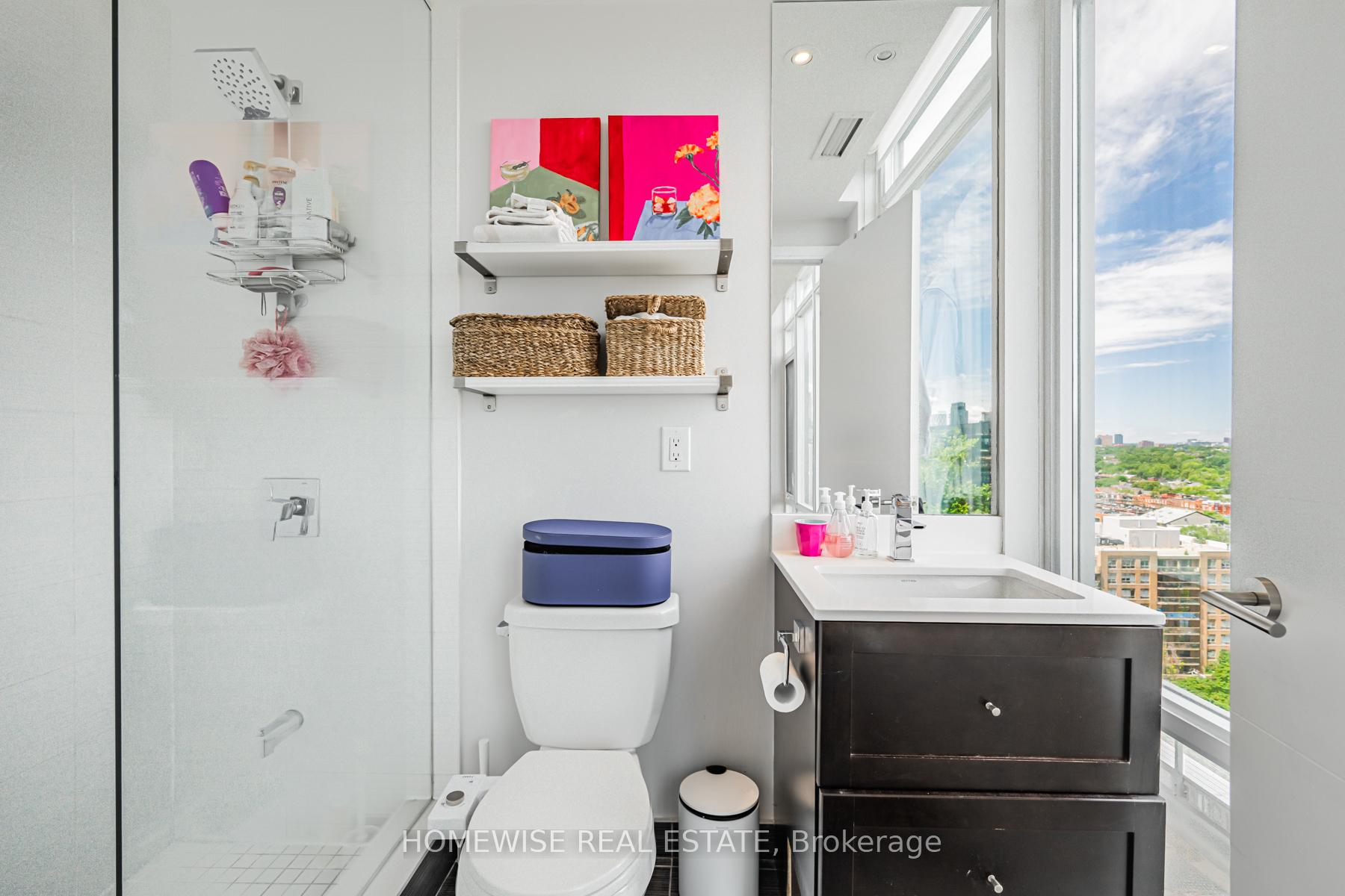 Photo 12 of Unit Lph12, 525 Adelaide Street, Toronto, Waterfront Communities — HOMEH