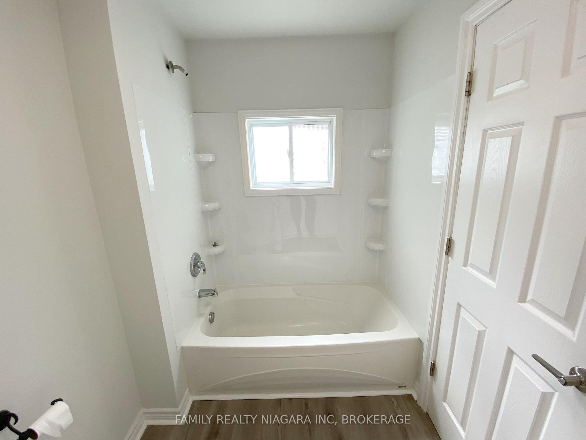 Photo 12 of 6633 Mcleod Road, Niagara Falls, Arad/Fallsview — HOMEH