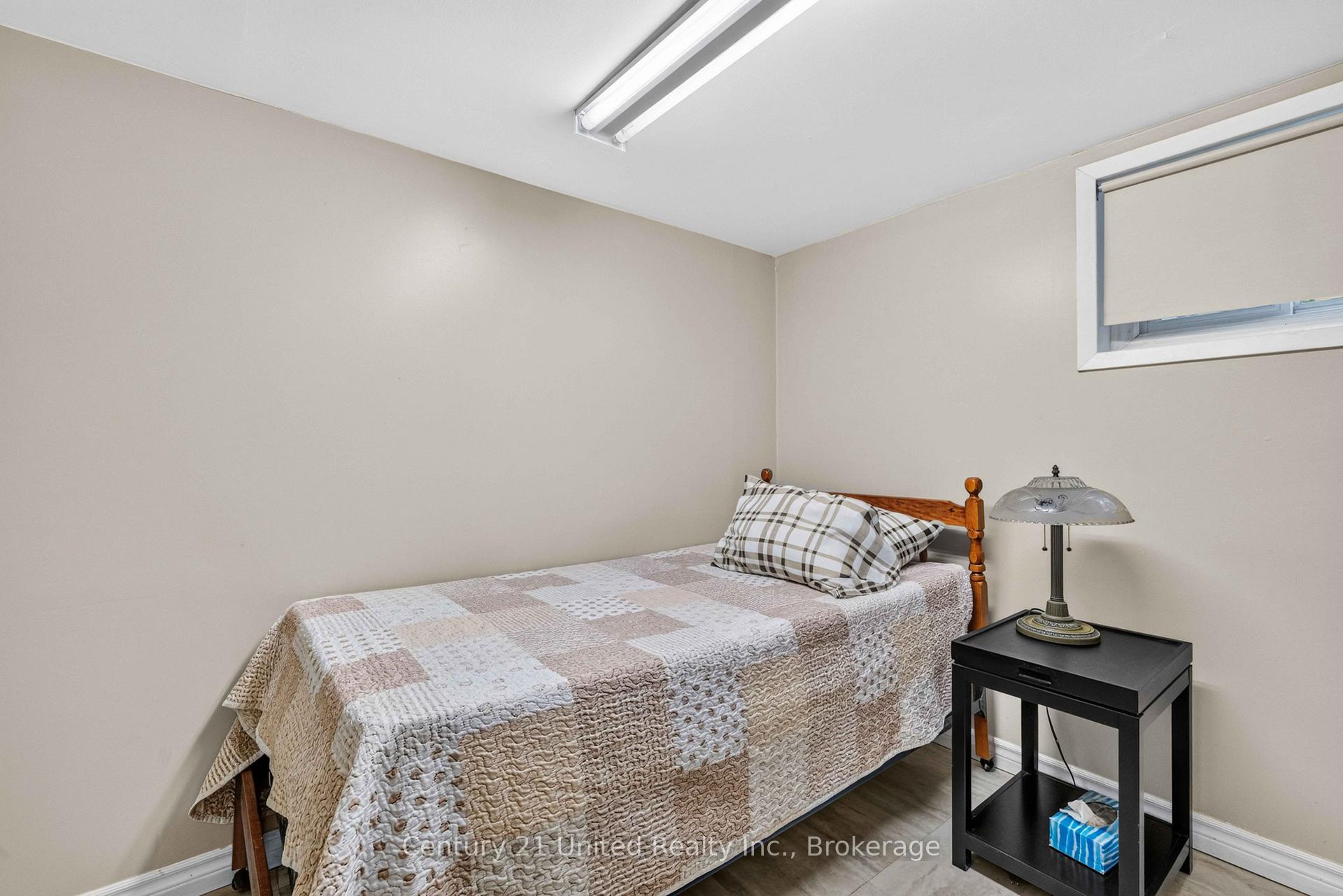 Photo 23 of 528 Brioux Avenue, Peterborough, Otonabee Ward 1 — HOMEH