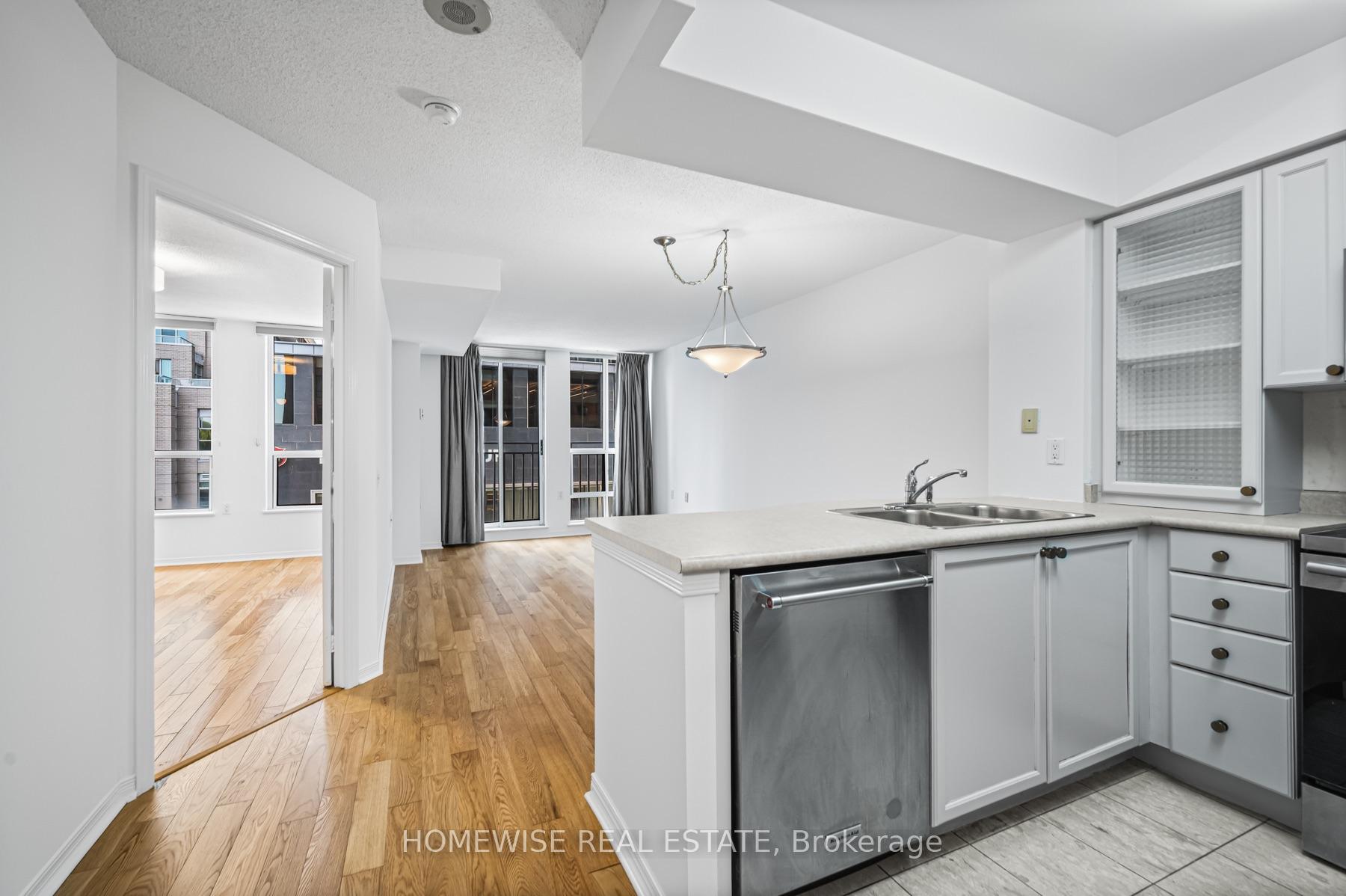 Photo 2 of Unit 601, 388 Bloor Street E, Toronto, Rosedale-Moore Park — HOMEH