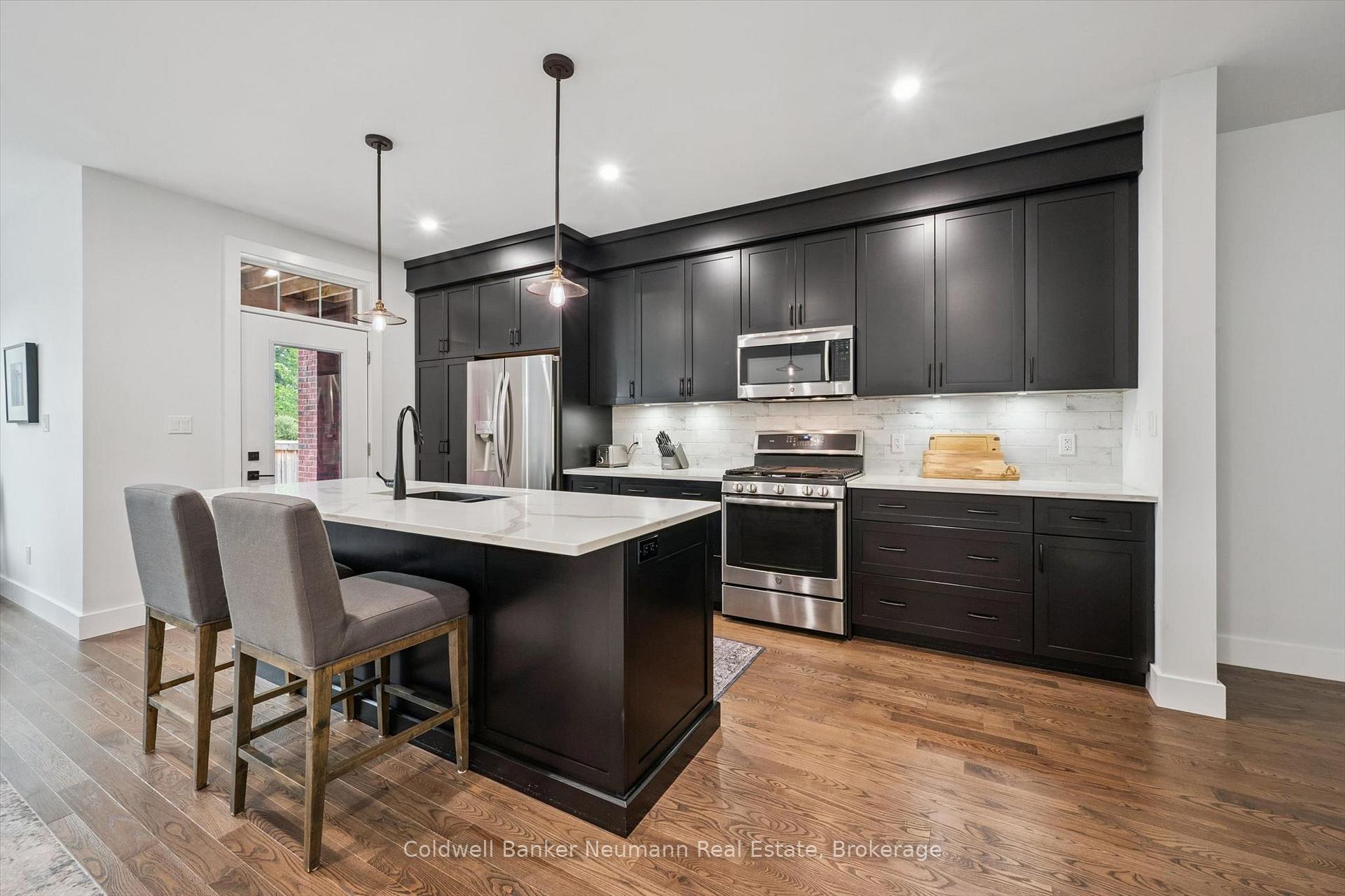 Photo 7 of 169 Morris Street, Guelph, St. Patrick's Ward — HOMEH