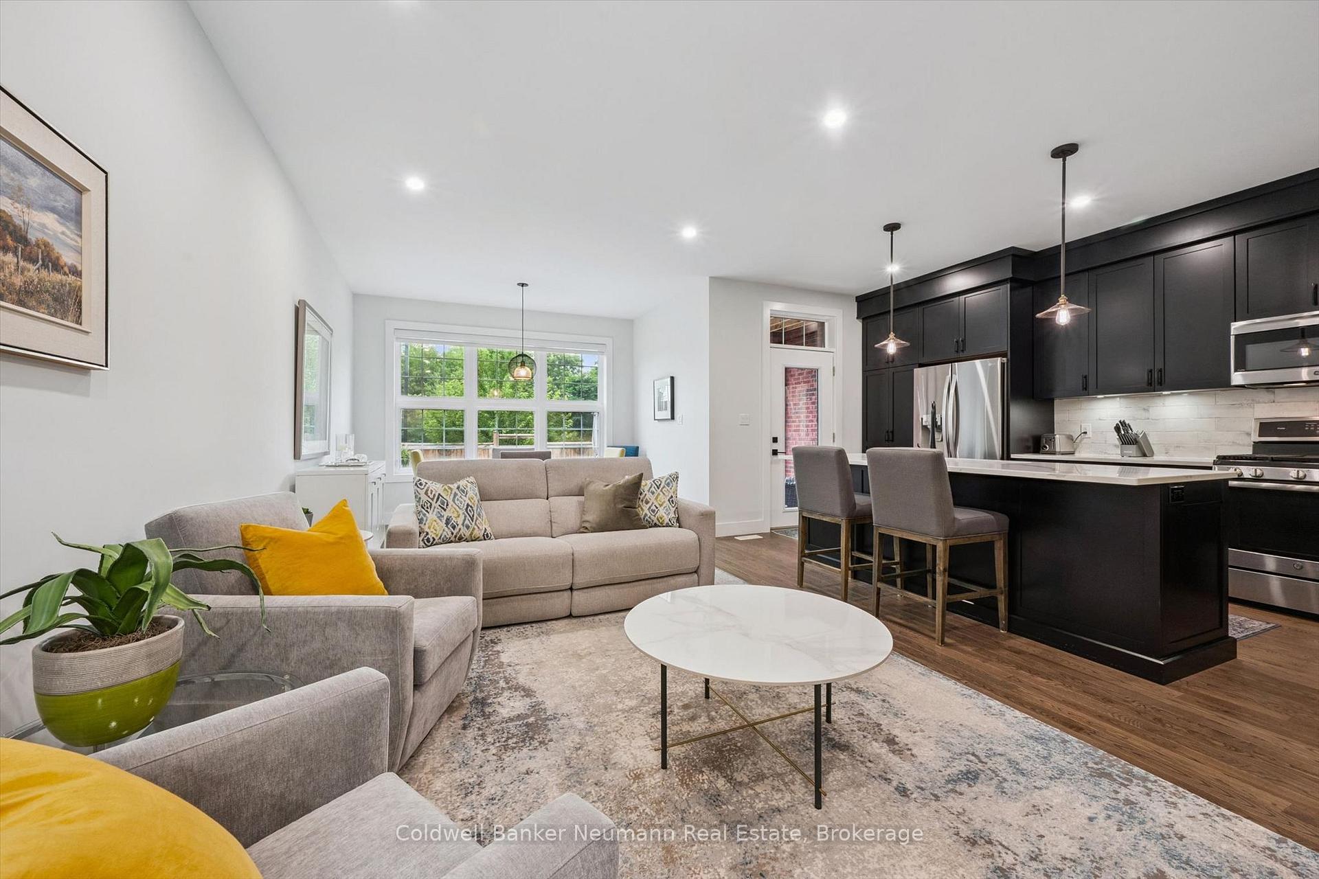 Photo 12 of 169 Morris Street, Guelph, St. Patrick's Ward — HOMEH