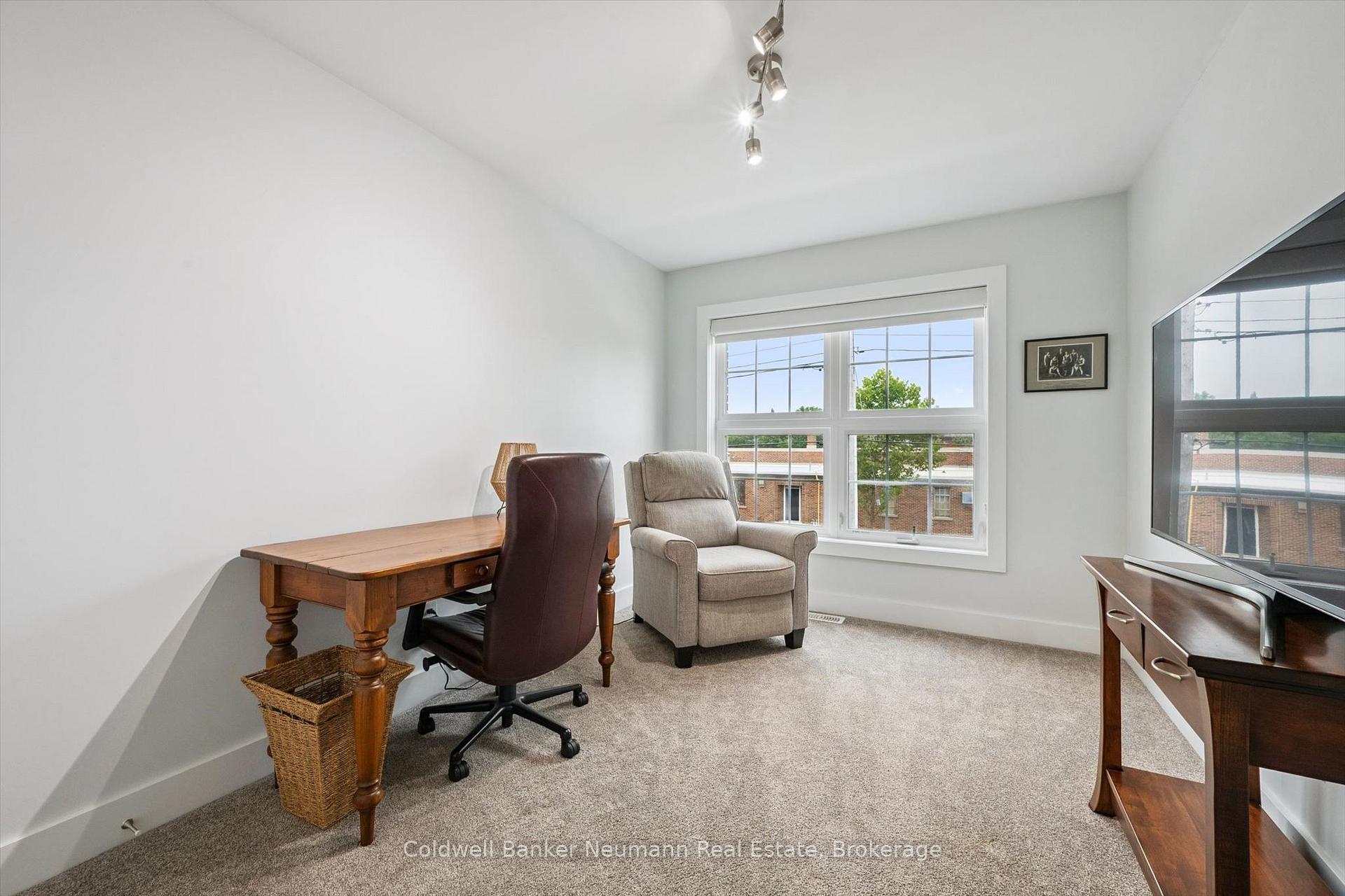 Photo 26 of 169 Morris Street, Guelph, St. Patrick's Ward — HOMEH