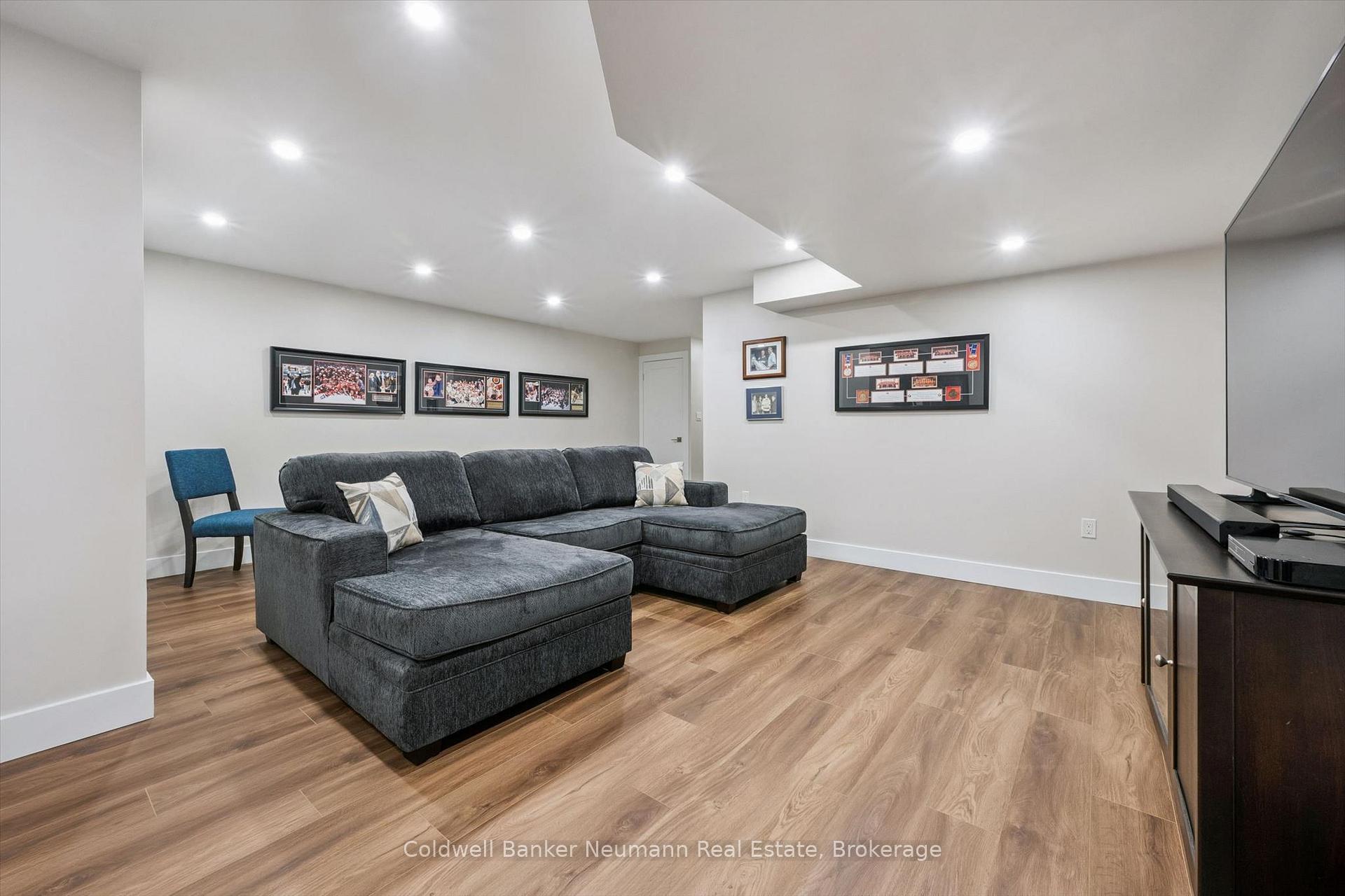 Photo 33 of 169 Morris Street, Guelph, St. Patrick's Ward — HOMEH