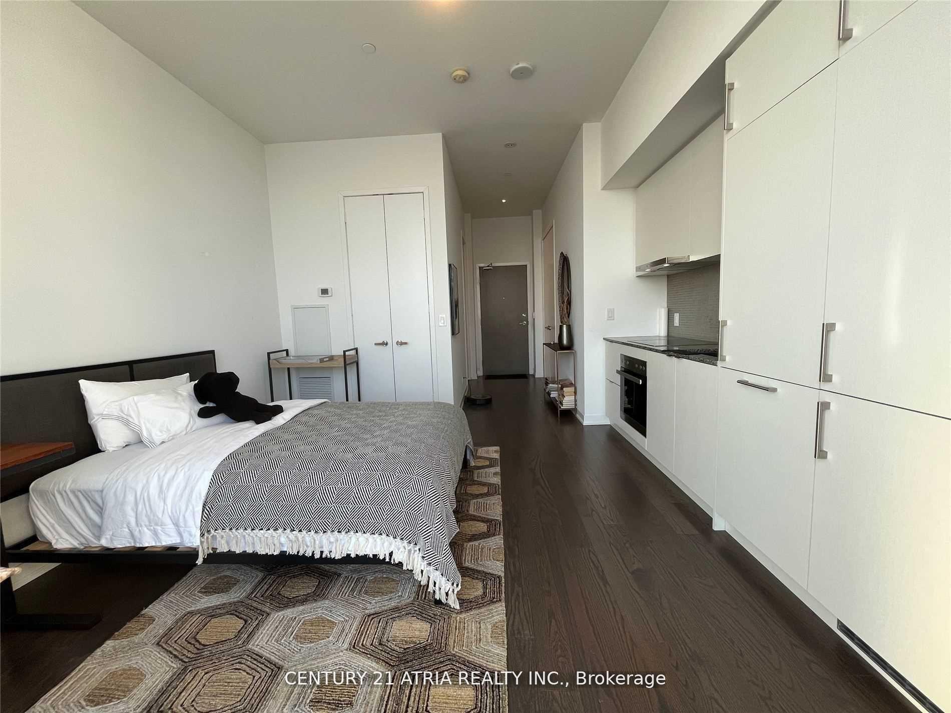Photo 5 of Unit 6908, 100 Harbour Street, Toronto, Waterfront Communities — HOMEH