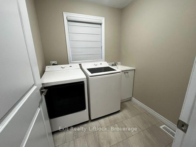 Photo 10 of 232 O'Neil Street, Peterborough, Monaghan Ward 2 — HOMEH