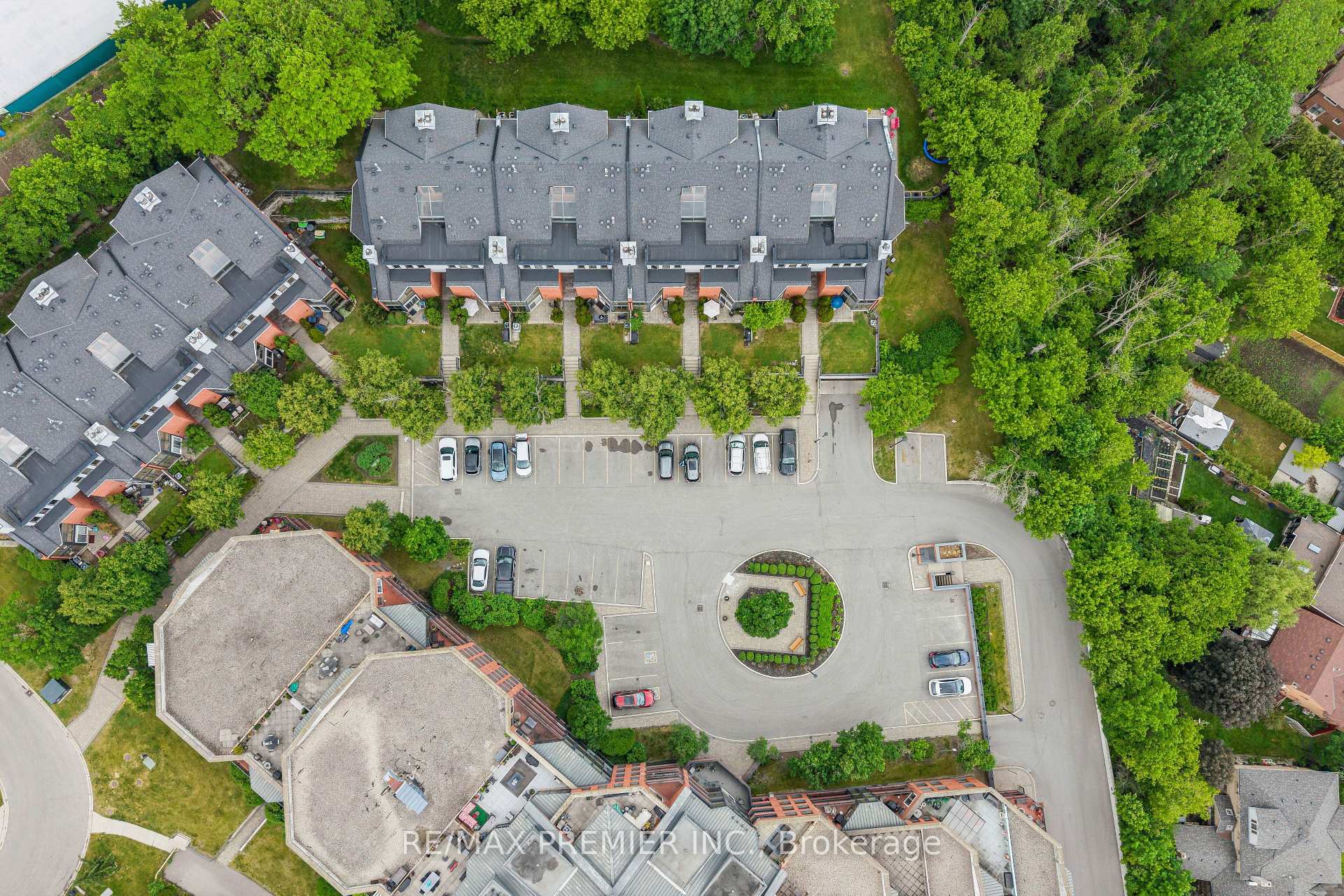Photo 2 of Unit TH 8, 100 Arbors Lane, Vaughan, West Woodbridge — HOMEH