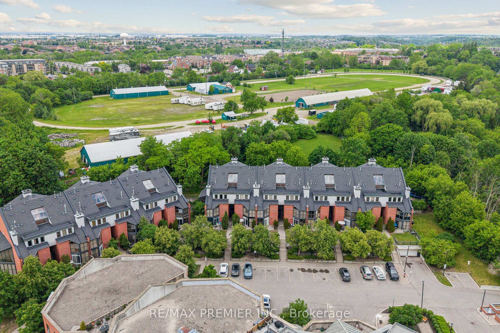 Photo 3 of Unit TH 8, 100 Arbors Lane, Vaughan, West Woodbridge — HOMEH