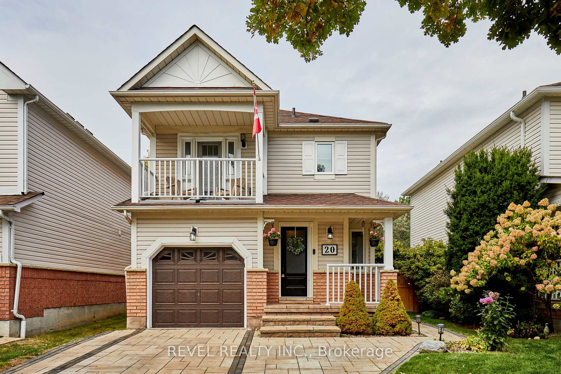 Photo 1 of 20 Breakwater Drive, Whitby, Port Whitby — HOMEH