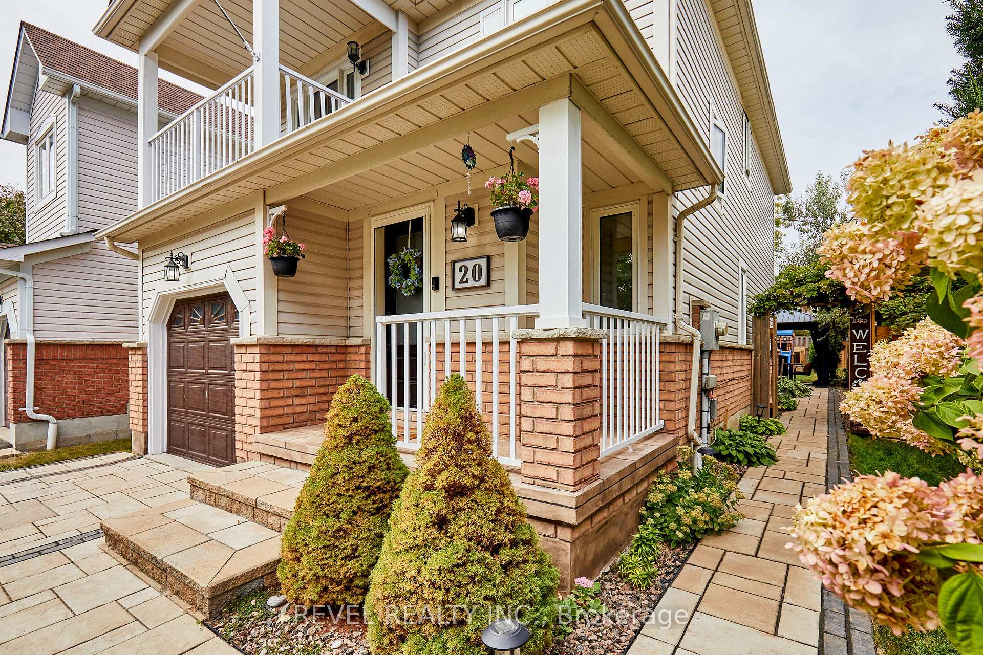 Photo 2 of 20 Breakwater Drive, Whitby, Port Whitby — HOMEH