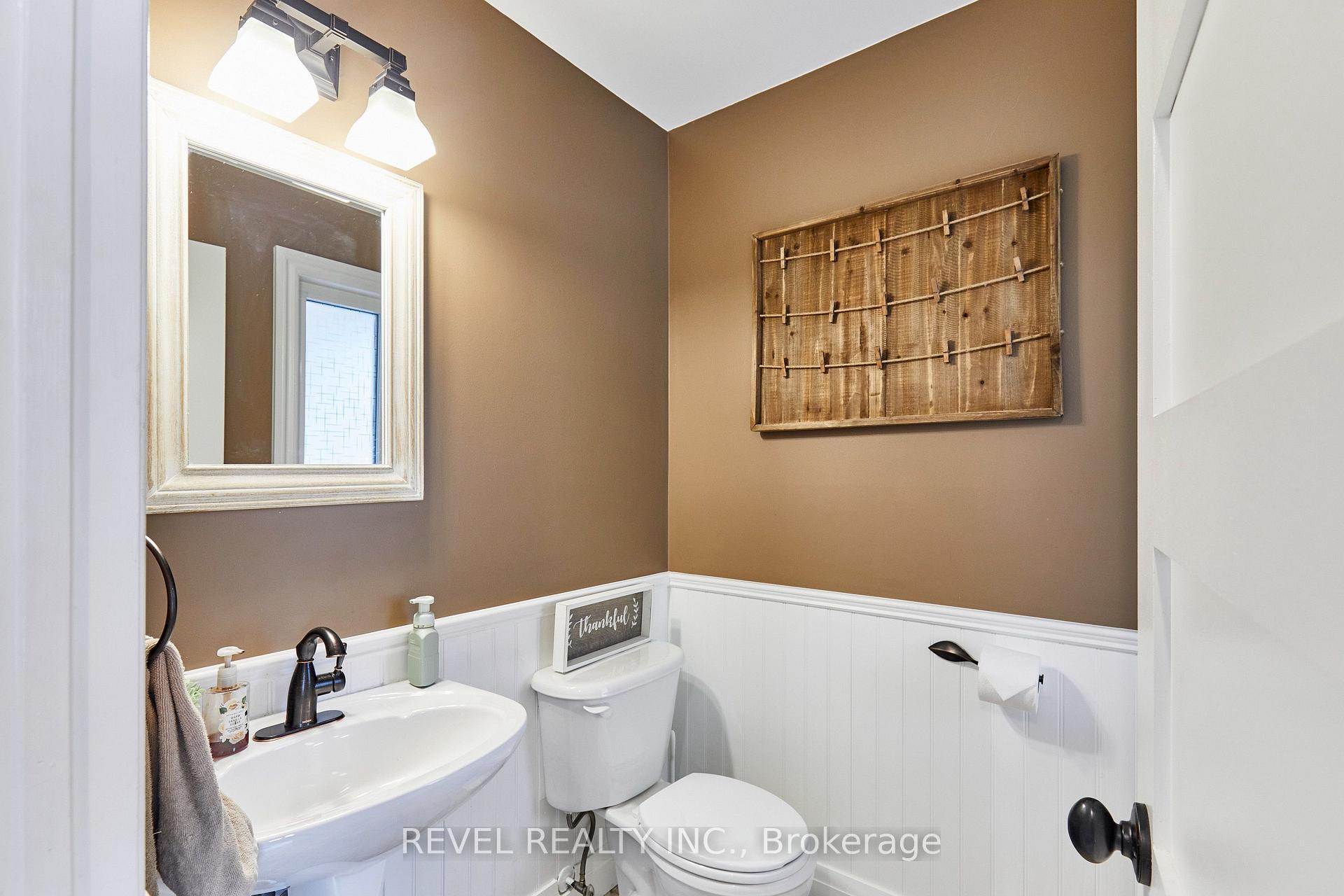 Photo 7 of 20 Breakwater Drive, Whitby, Port Whitby — HOMEH