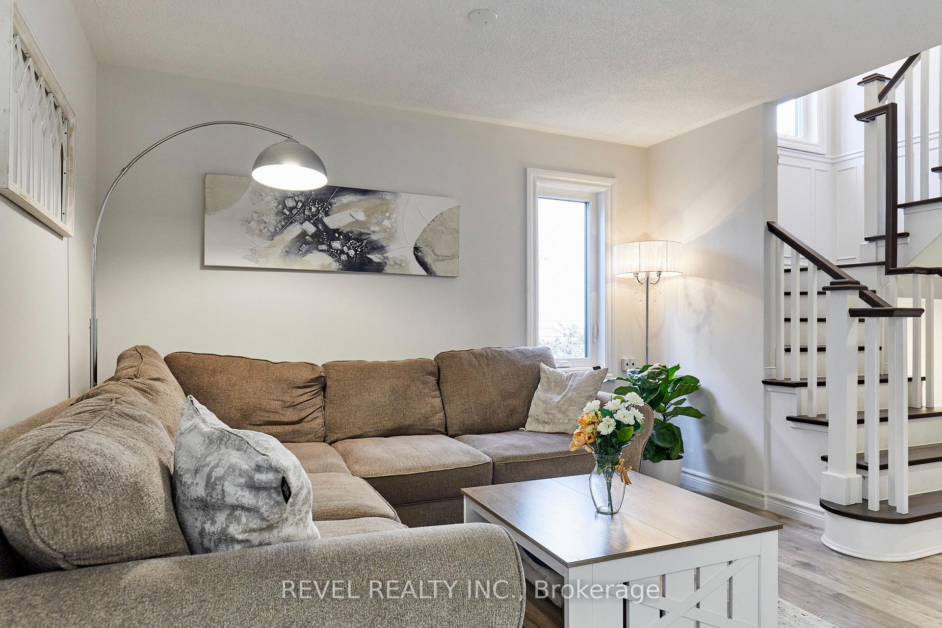 Photo 9 of 20 Breakwater Drive, Whitby, Port Whitby — HOMEH