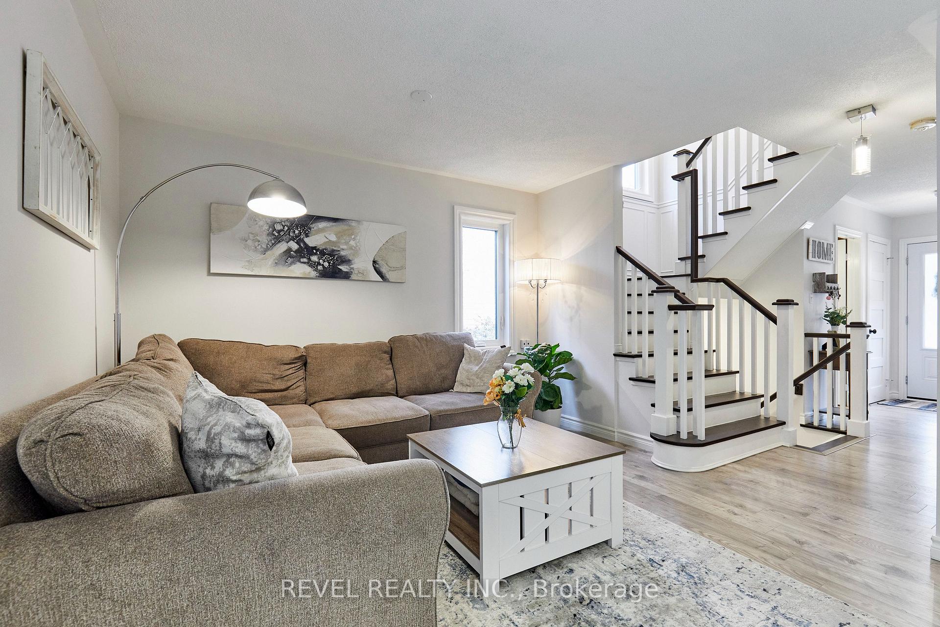 Photo 10 of 20 Breakwater Drive, Whitby, Port Whitby — HOMEH