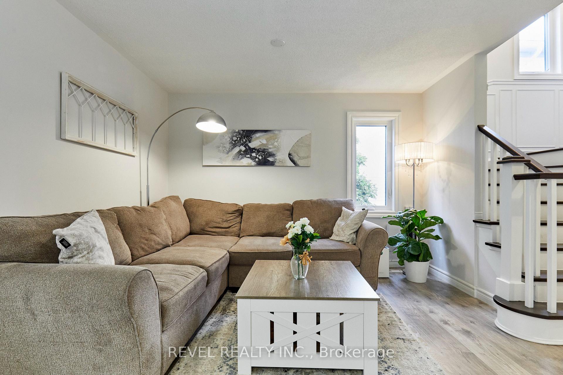 Photo 11 of 20 Breakwater Drive, Whitby, Port Whitby — HOMEH