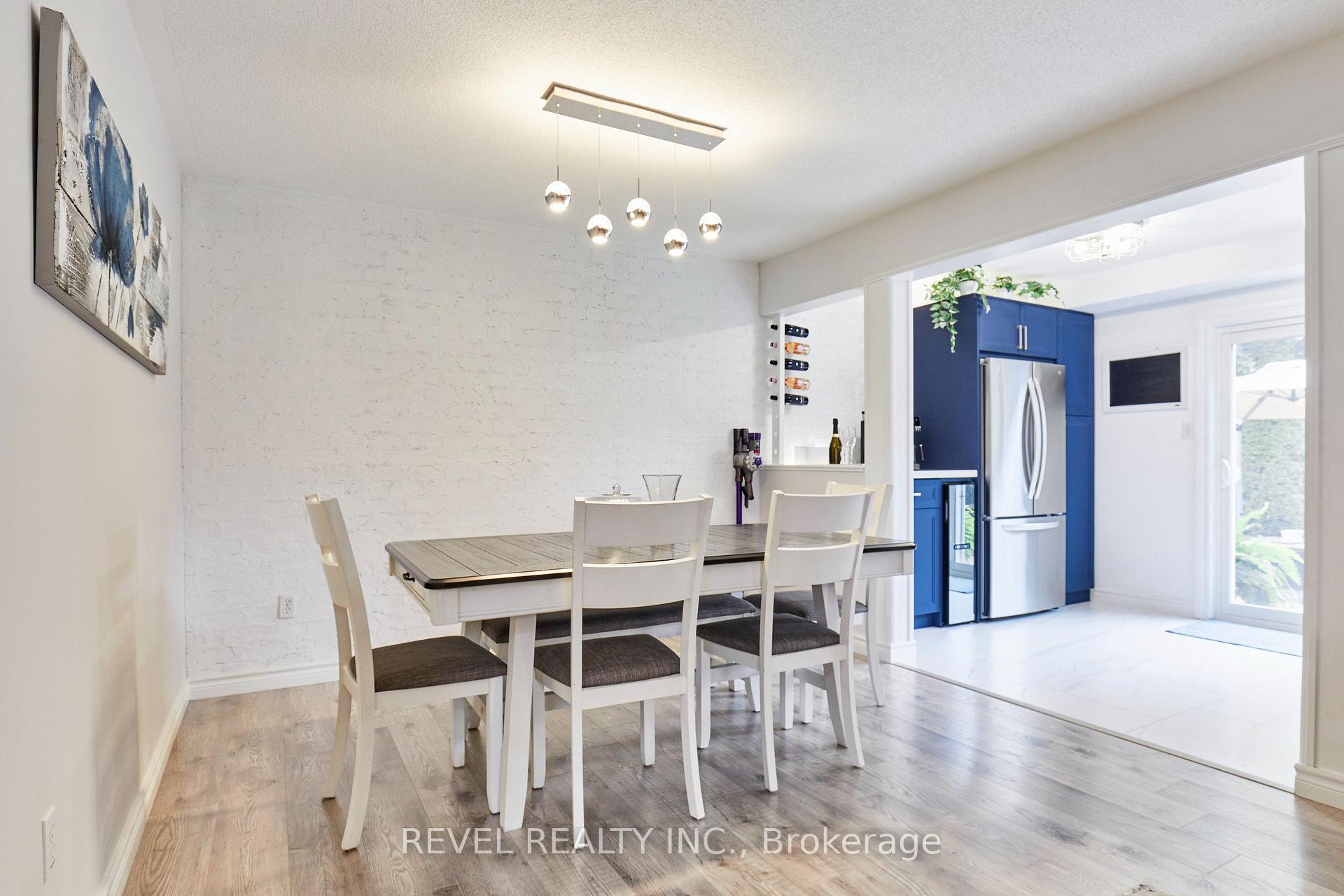 Photo 12 of 20 Breakwater Drive, Whitby, Port Whitby — HOMEH
