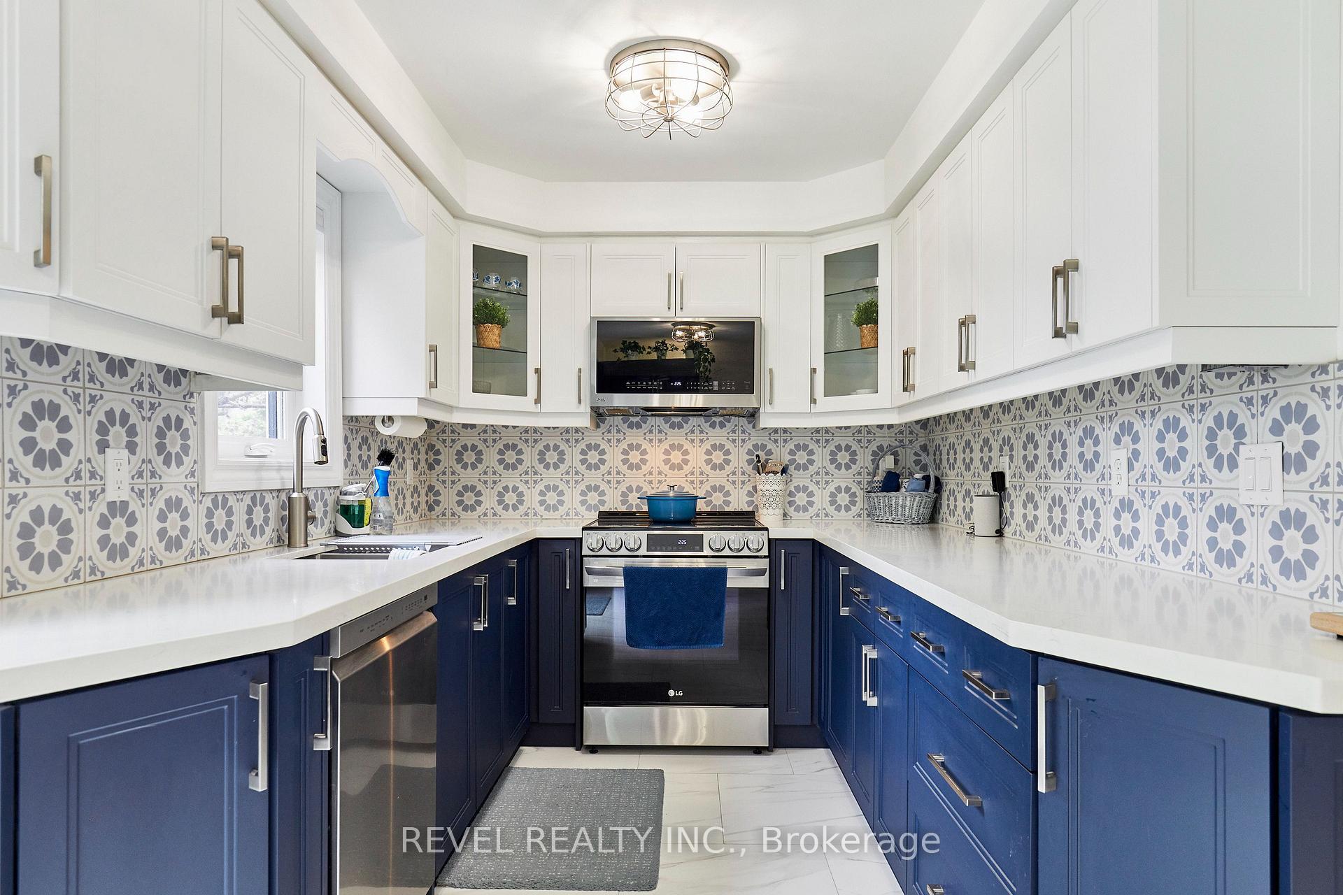 Photo 14 of 20 Breakwater Drive, Whitby, Port Whitby — HOMEH