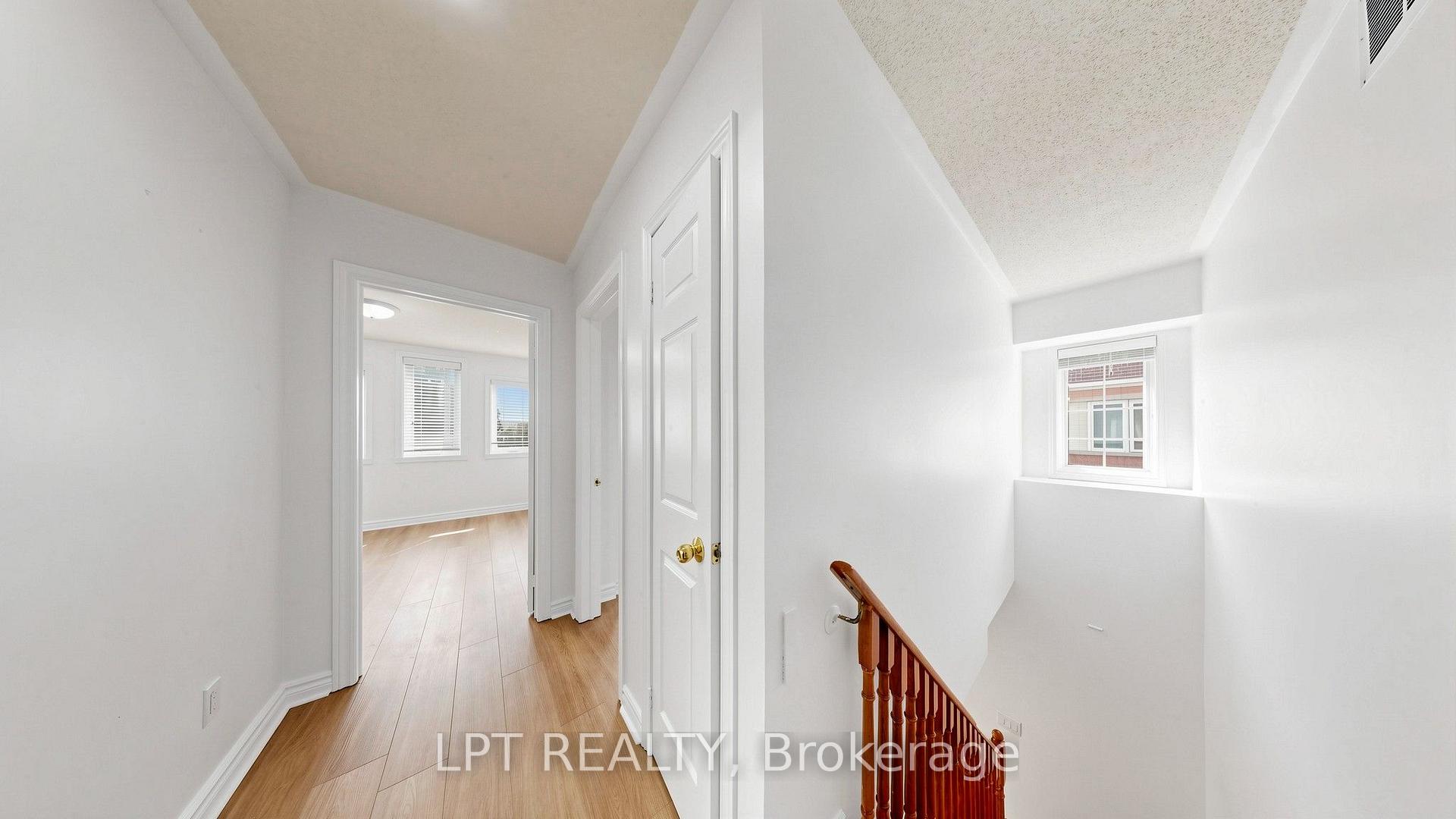 Photo 16 of 81 Shady Pine Circle, Brampton, Sandringham-Wellington — HOMEH