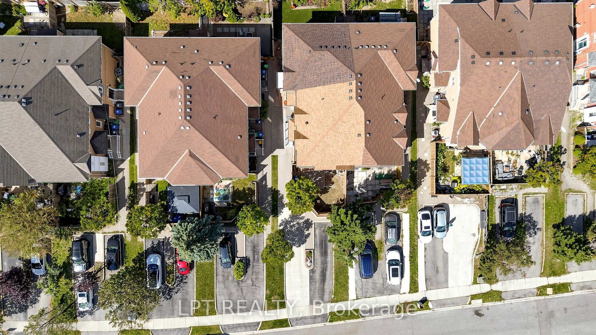 Photo 42 of 81 Shady Pine Circle, Brampton, Sandringham-Wellington — HOMEH