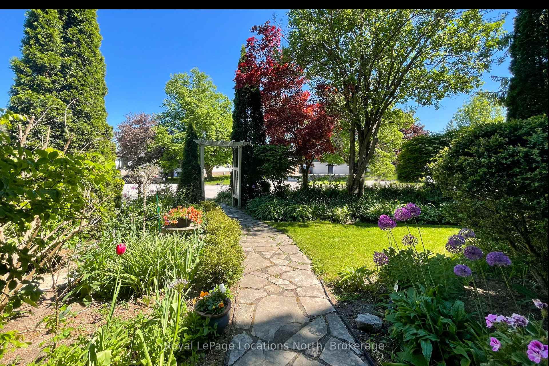 Photo 5 of 44 Parkview Avenue, Meaford — HOMEH