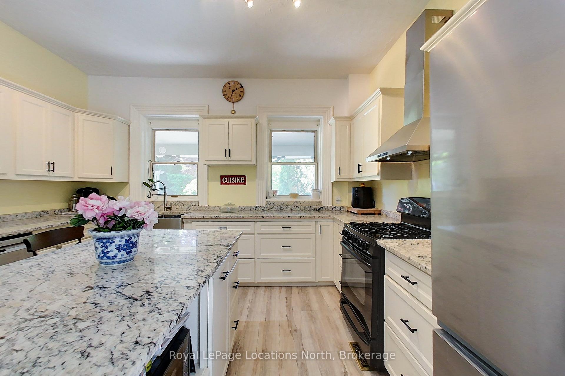 Photo 15 of 44 Parkview Avenue, Meaford — HOMEH