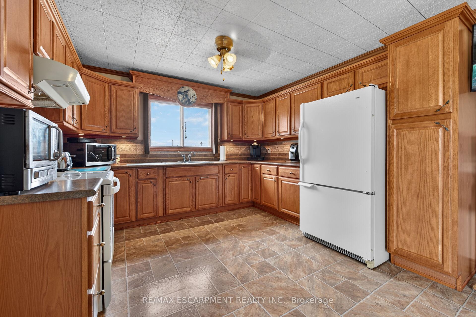 Photo 6 of 1057 Concession 4 Road, Haldimand — HOMEH