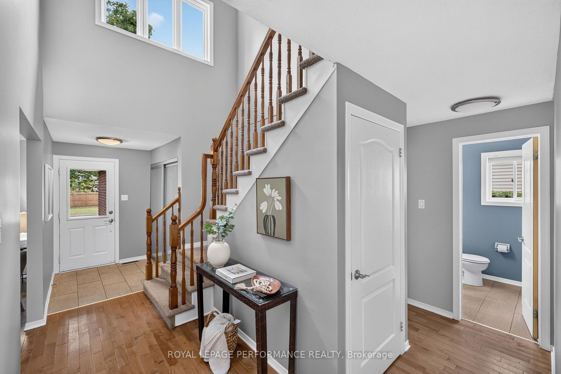 Photo 4 of 1720 Bellechasse Place, Ottawa, Chapel Hill — HOMEH