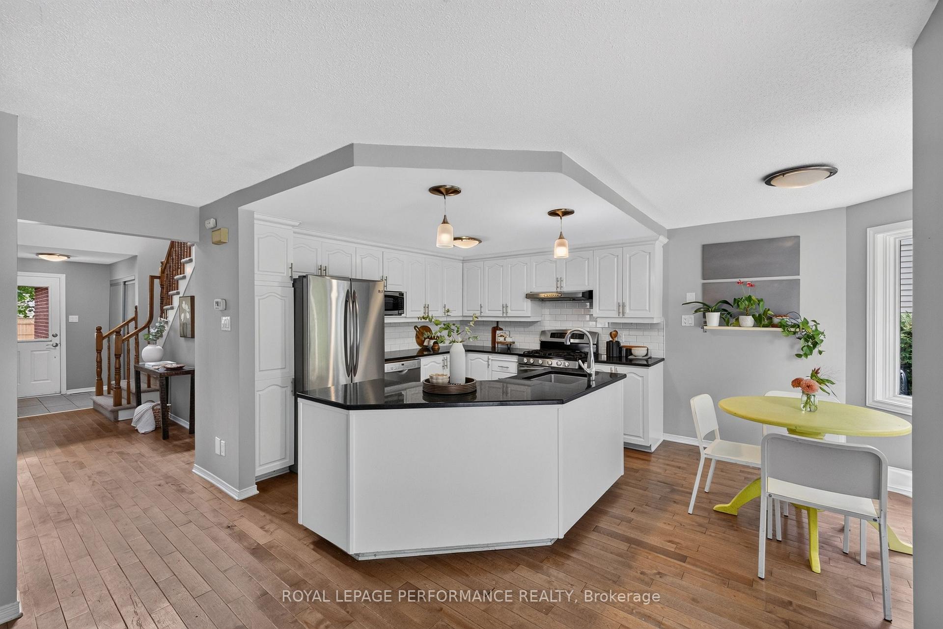 Photo 12 of 1720 Bellechasse Place, Ottawa, Chapel Hill — HOMEH
