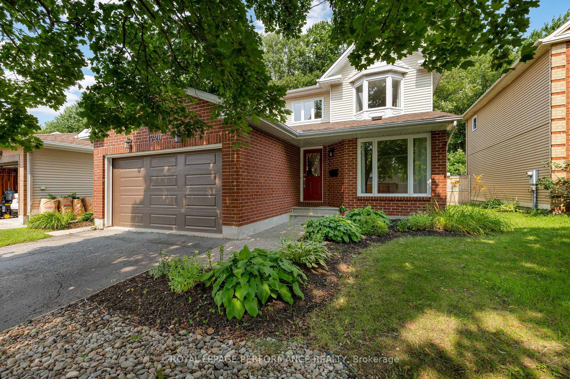Photo 2 of 1720 Bellechasse Place, Ottawa, Chapel Hill — HOMEH