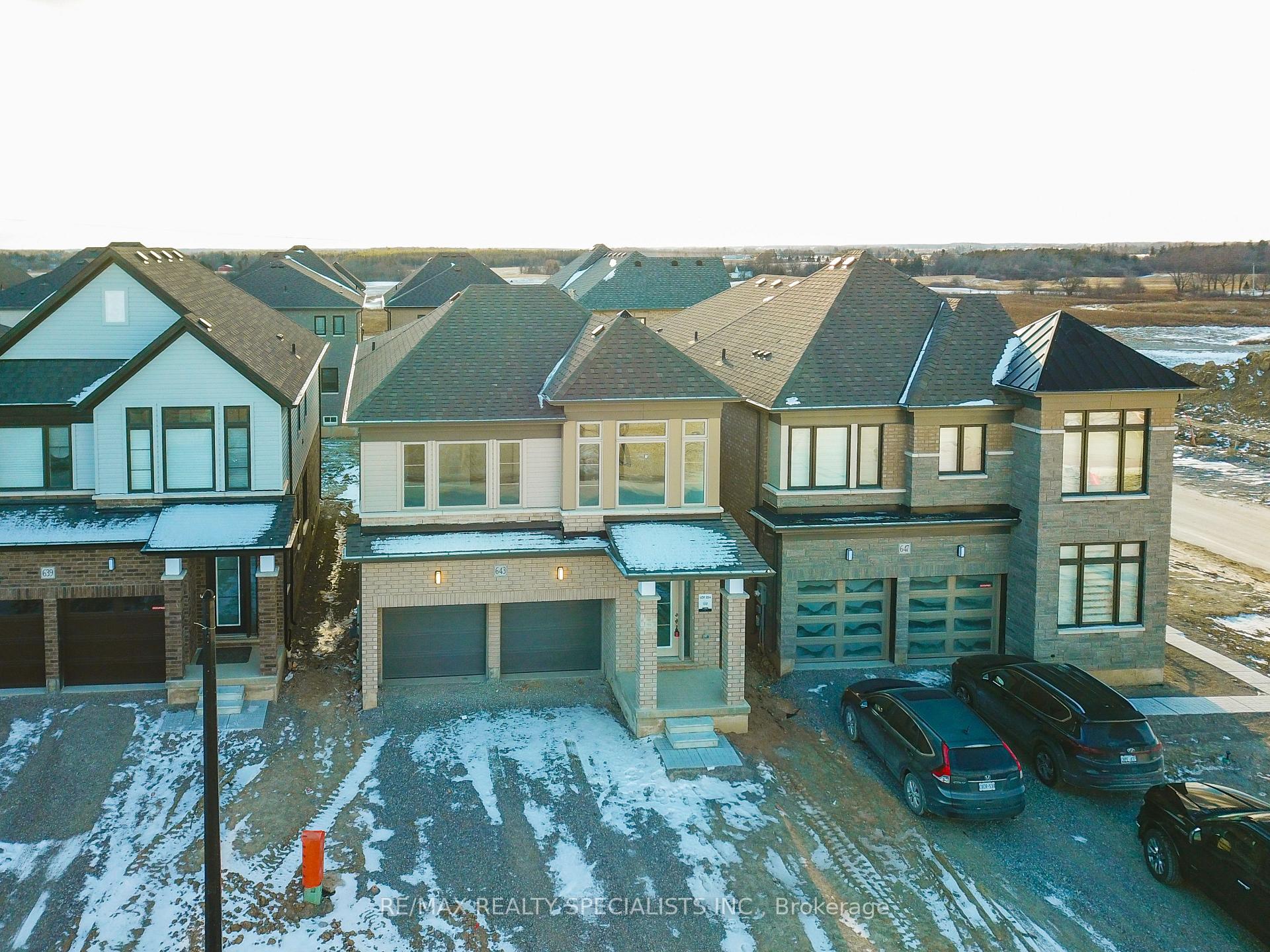 Photo 7 of 643 Windwood Drive, Hamilton, Binbrook — HOMEH