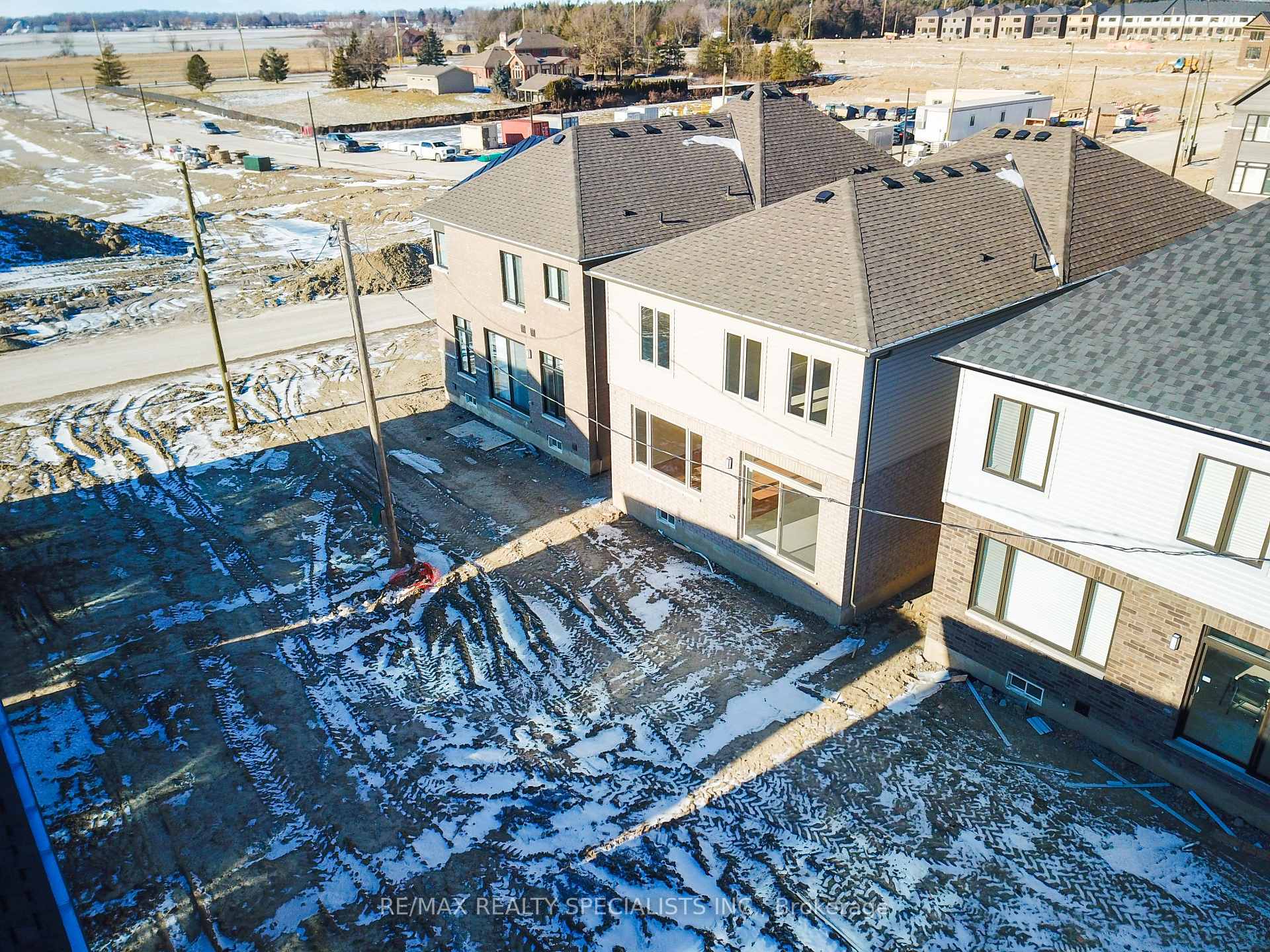 Photo 11 of 643 Windwood Drive, Hamilton, Binbrook — HOMEH