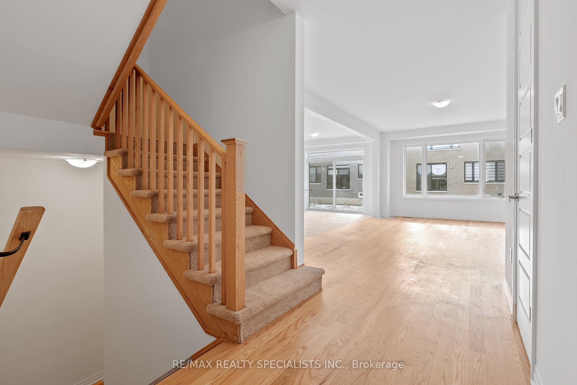 Photo 14 of 643 Windwood Drive, Hamilton, Binbrook — HOMEH