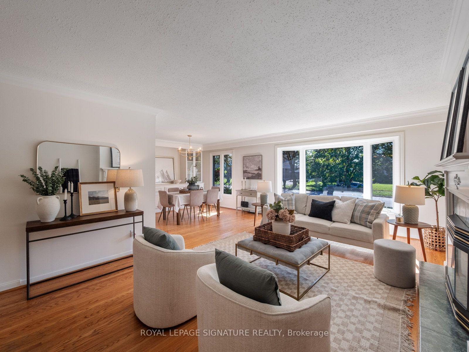 Photo 3 of 46 Manorglen Crescent, Scarborough, Agincourt South-Malvern West — HOMEH