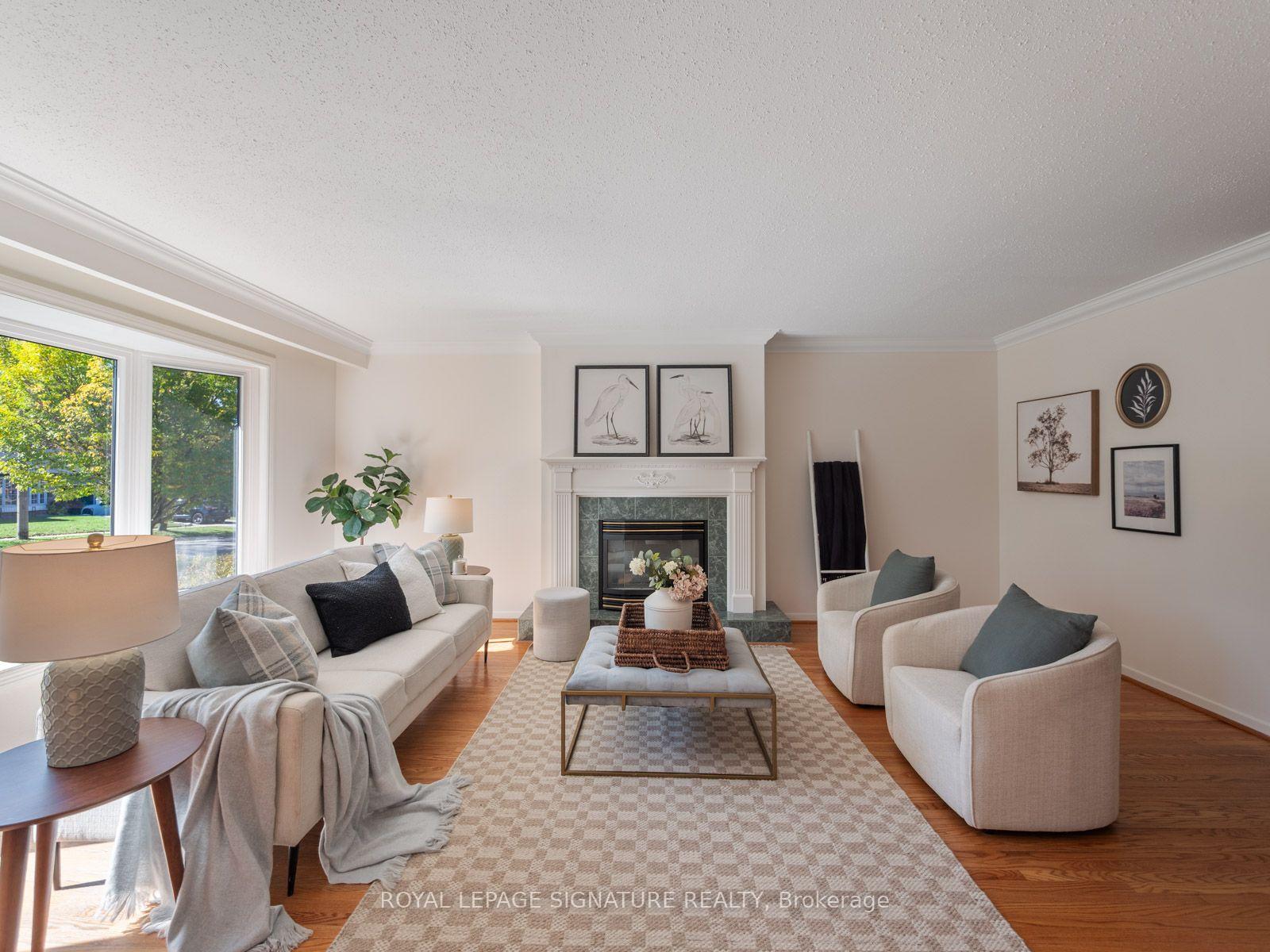 Photo 5 of 46 Manorglen Crescent, Scarborough, Agincourt South-Malvern West — HOMEH