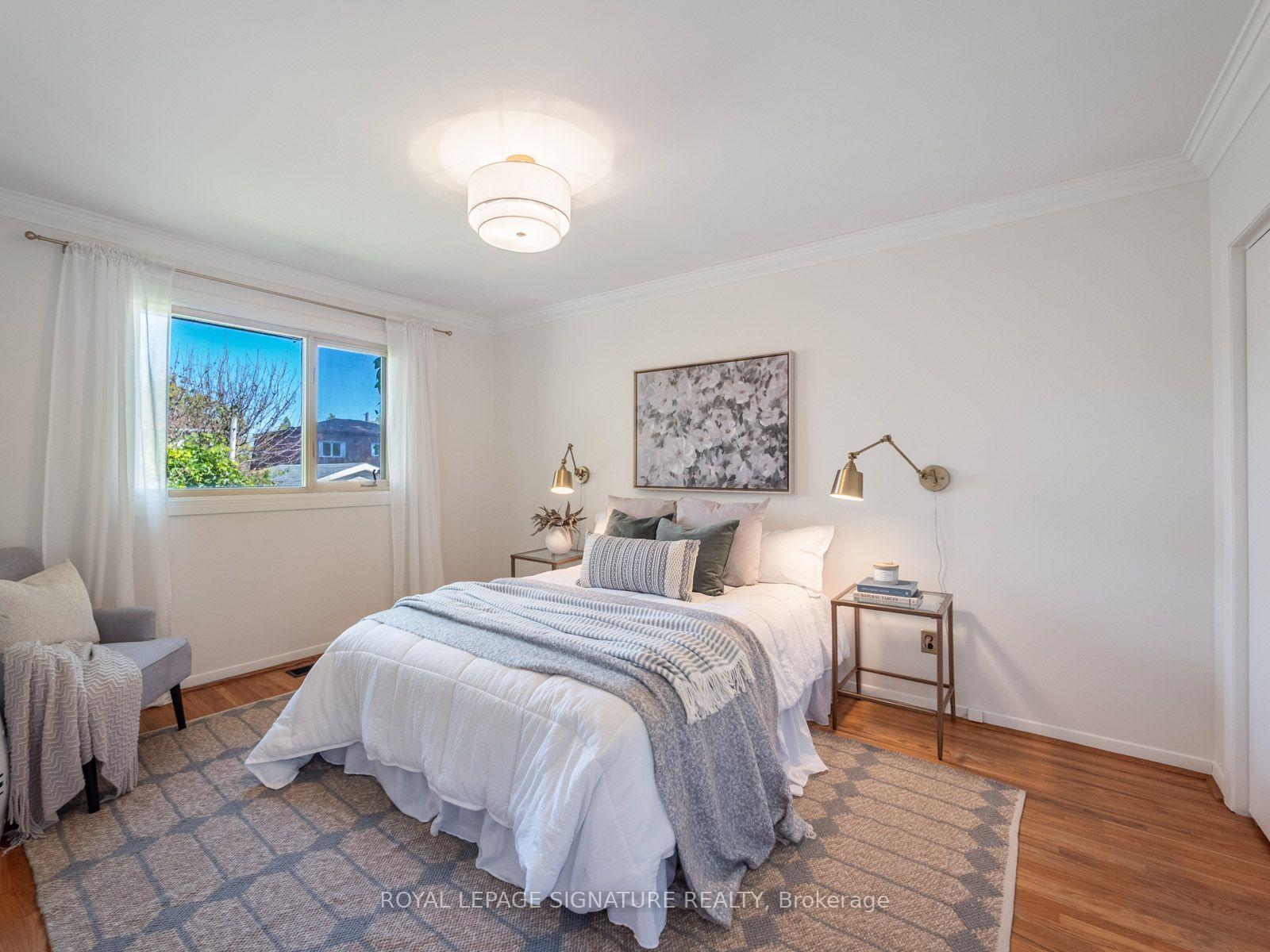 Photo 16 of 46 Manorglen Crescent, Scarborough, Agincourt South-Malvern West — HOMEH