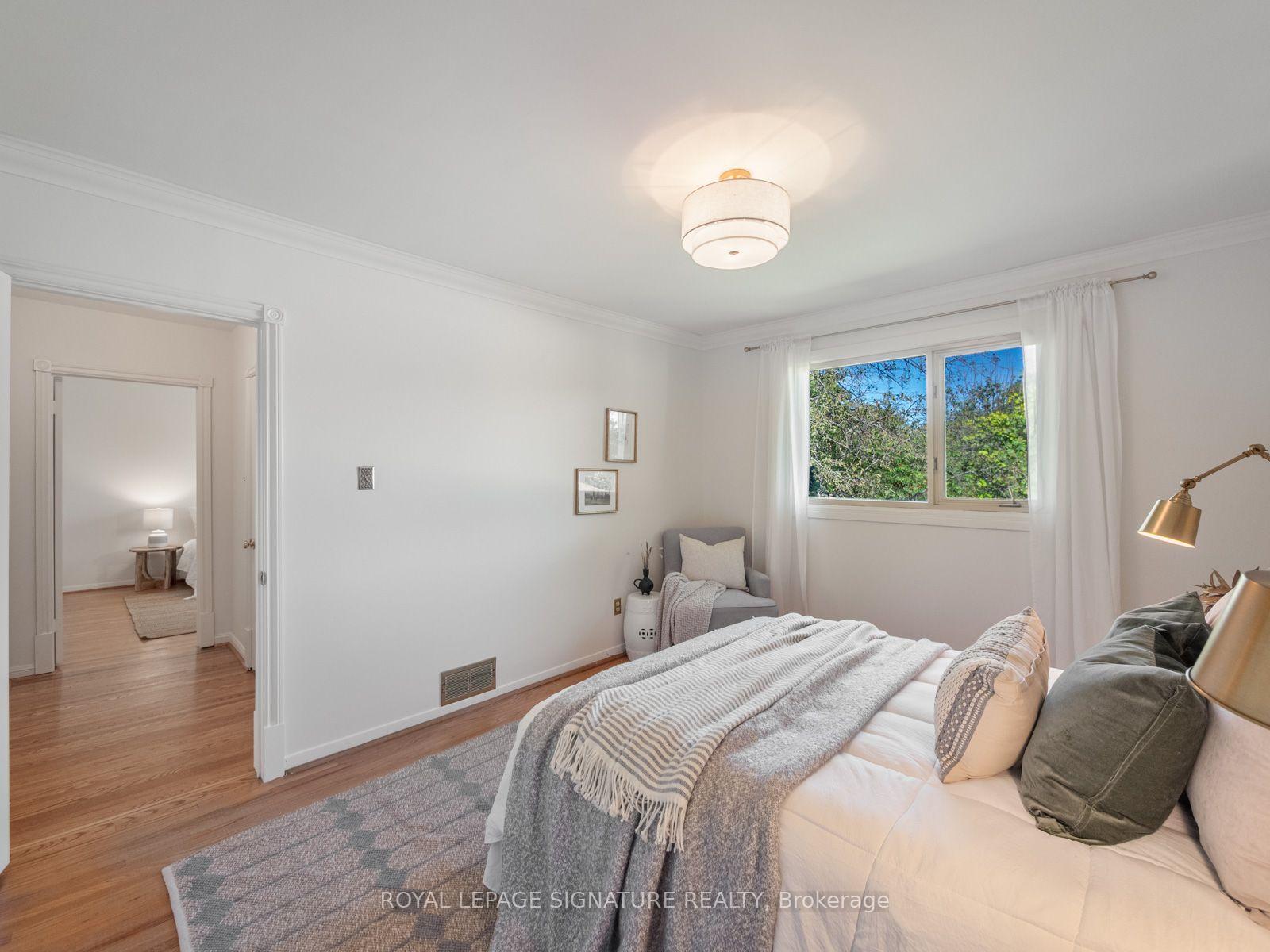 Photo 18 of 46 Manorglen Crescent, Scarborough, Agincourt South-Malvern West — HOMEH