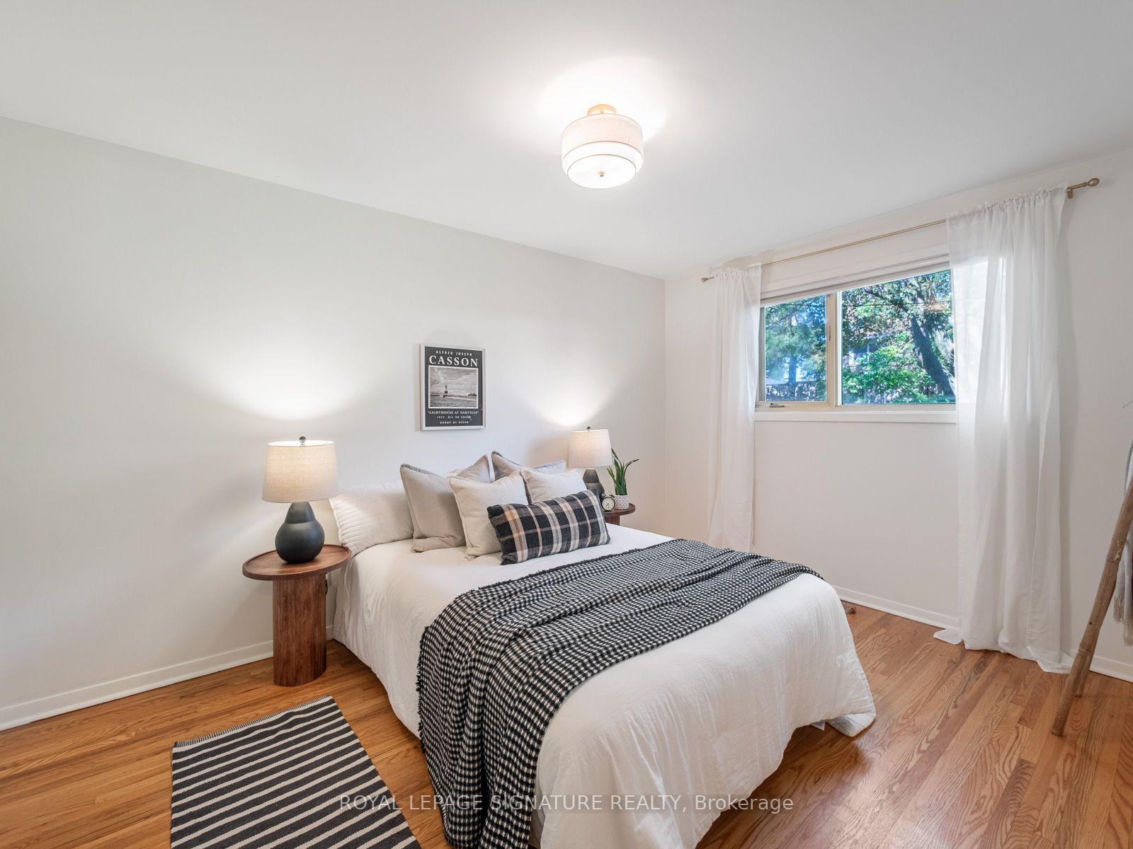 Photo 24 of 46 Manorglen Crescent, Scarborough, Agincourt South-Malvern West — HOMEH