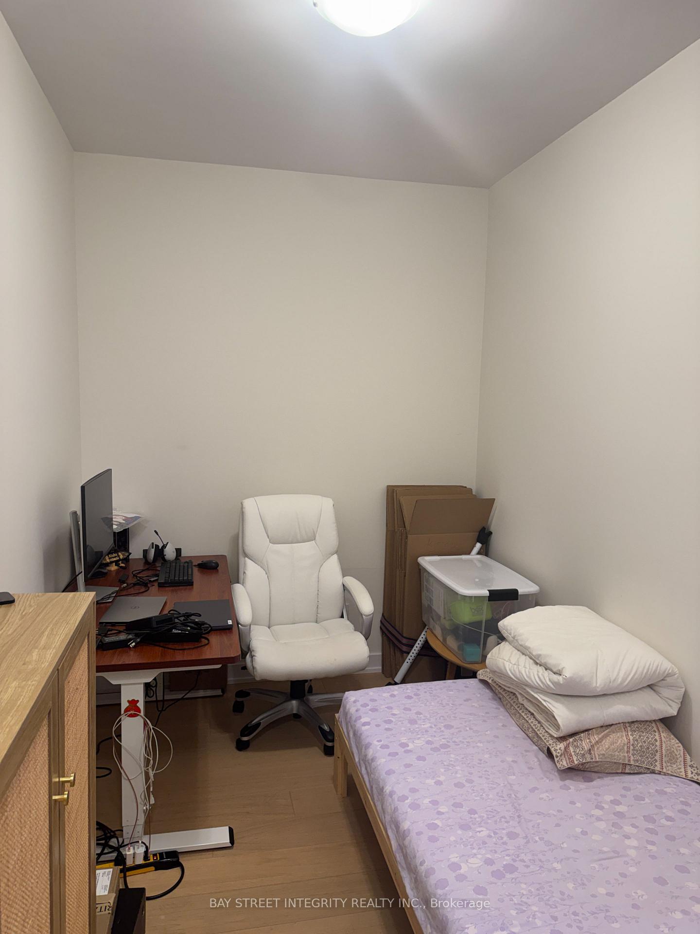 Photo 8 of Unit 1405, 126 Simcoe Street, Toronto, Waterfront Communities — HOMEH