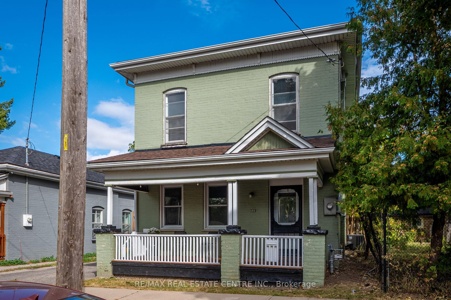 Photo 3 of 137 Alfred Street, Brantford, Downtown Core — HOMEH