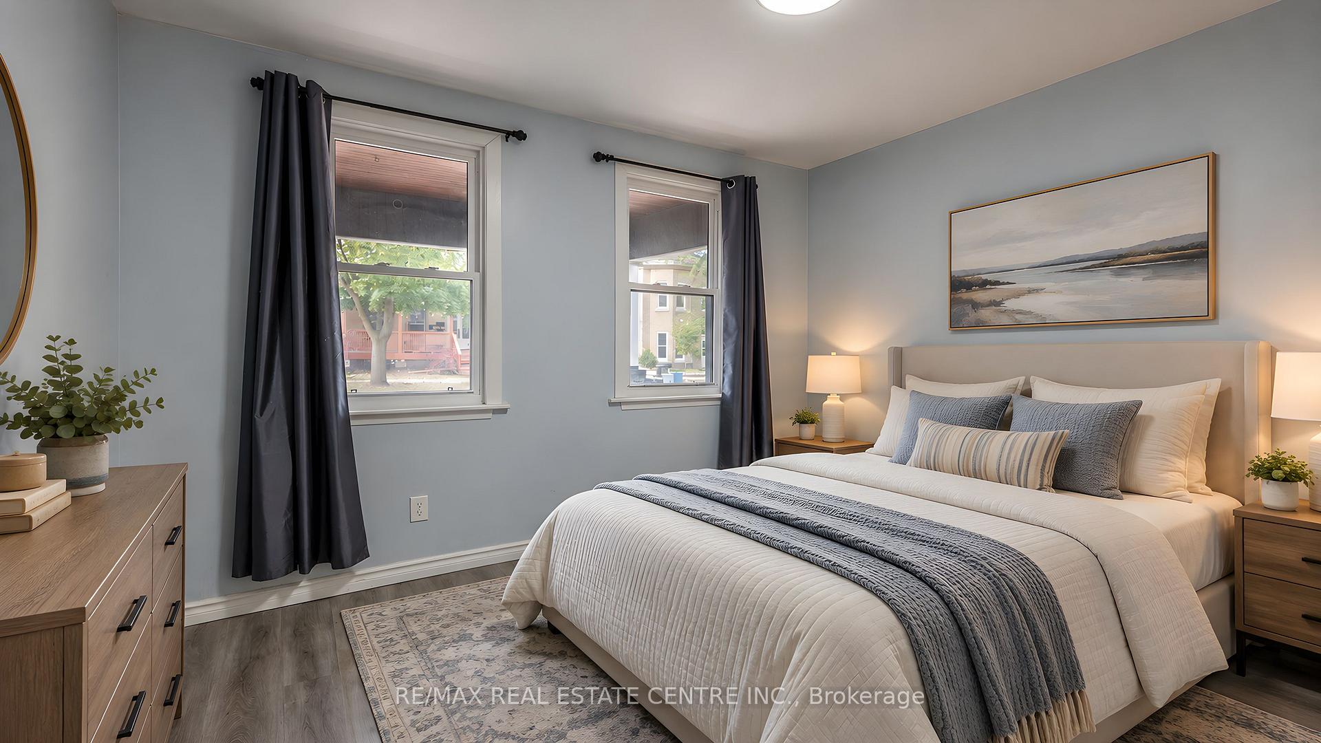 Photo 13 of 137 Alfred Street, Brantford, Downtown Core — HOMEH