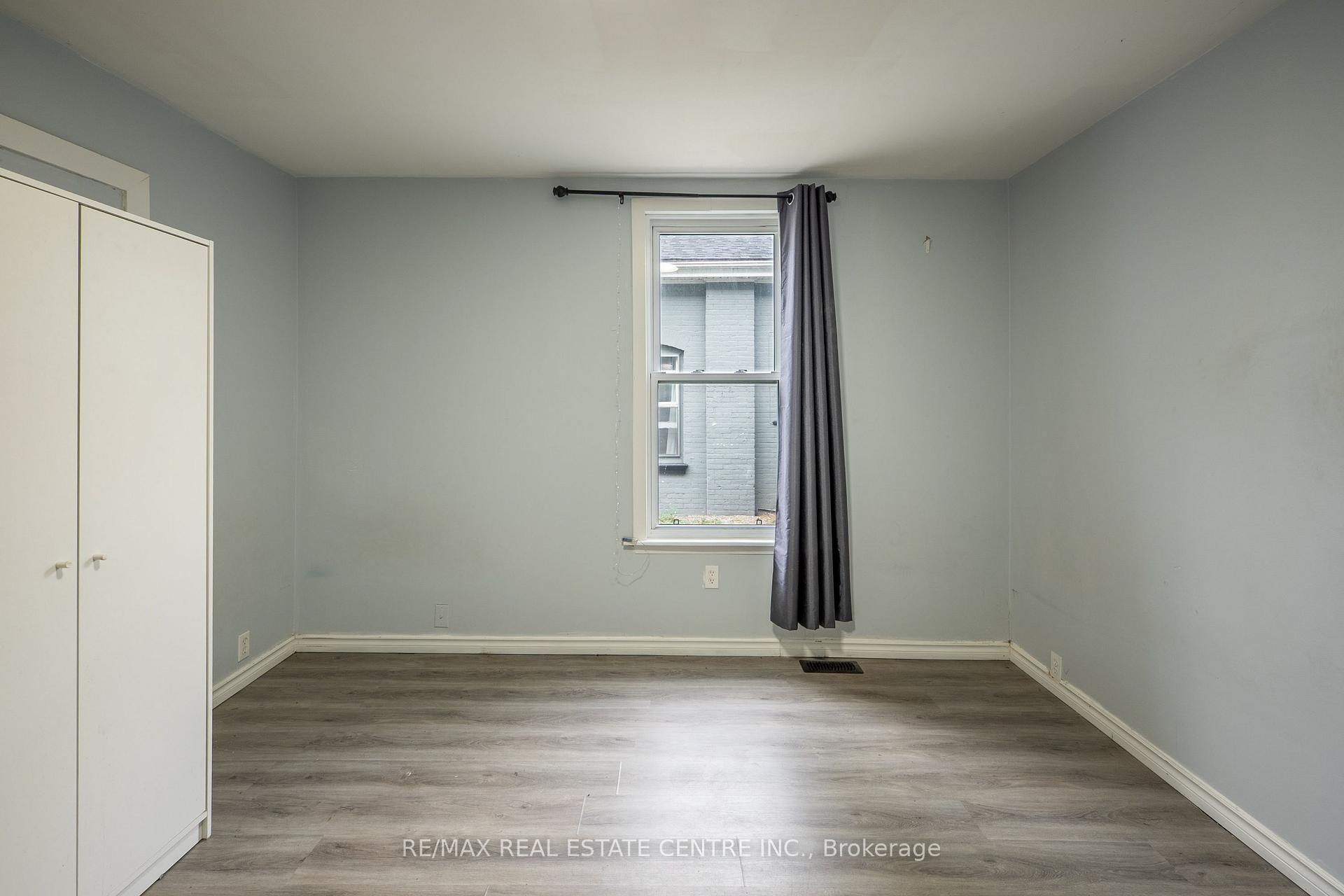 Photo 17 of 137 Alfred Street, Brantford, Downtown Core — HOMEH