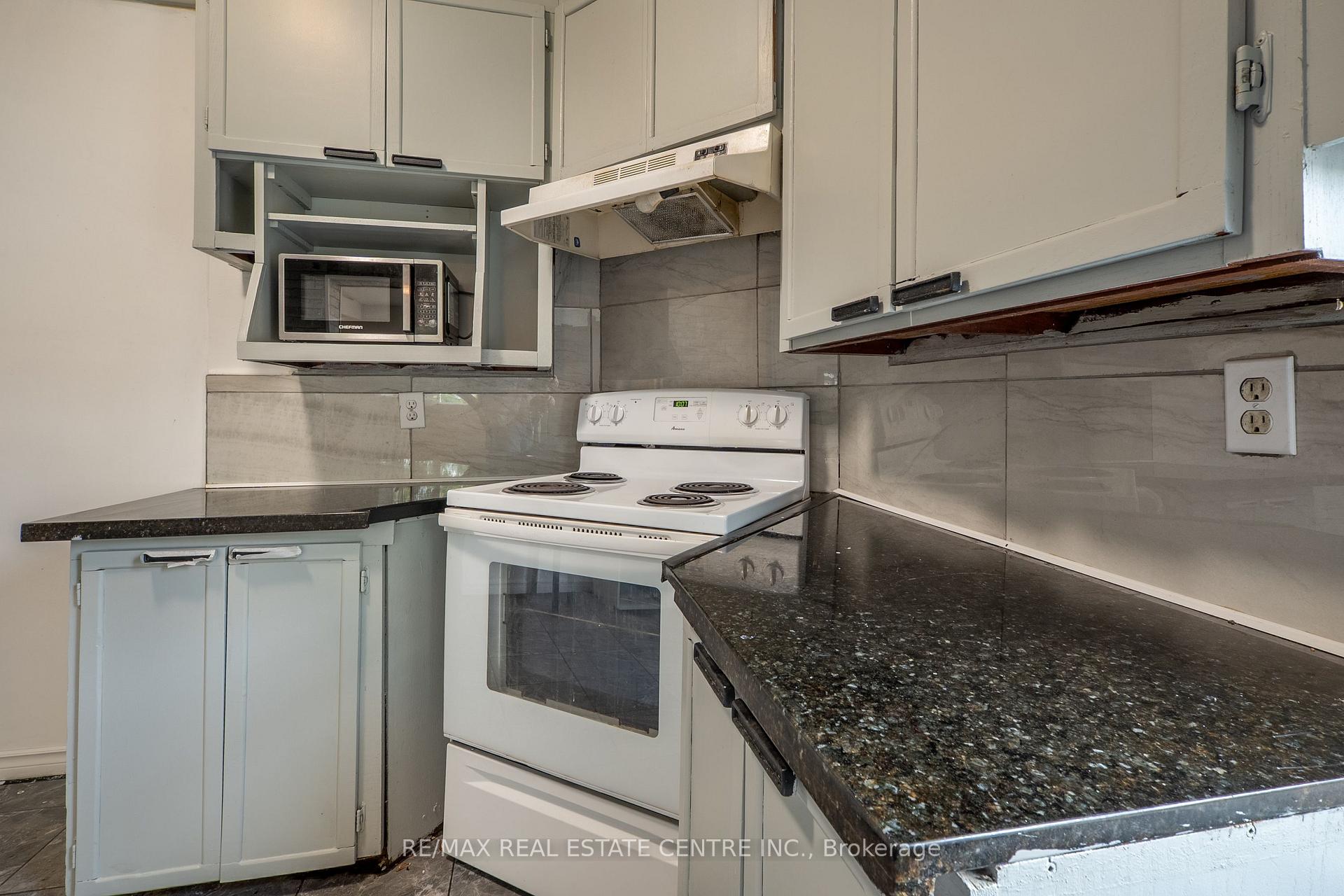 Photo 25 of 137 Alfred Street, Brantford, Downtown Core — HOMEH