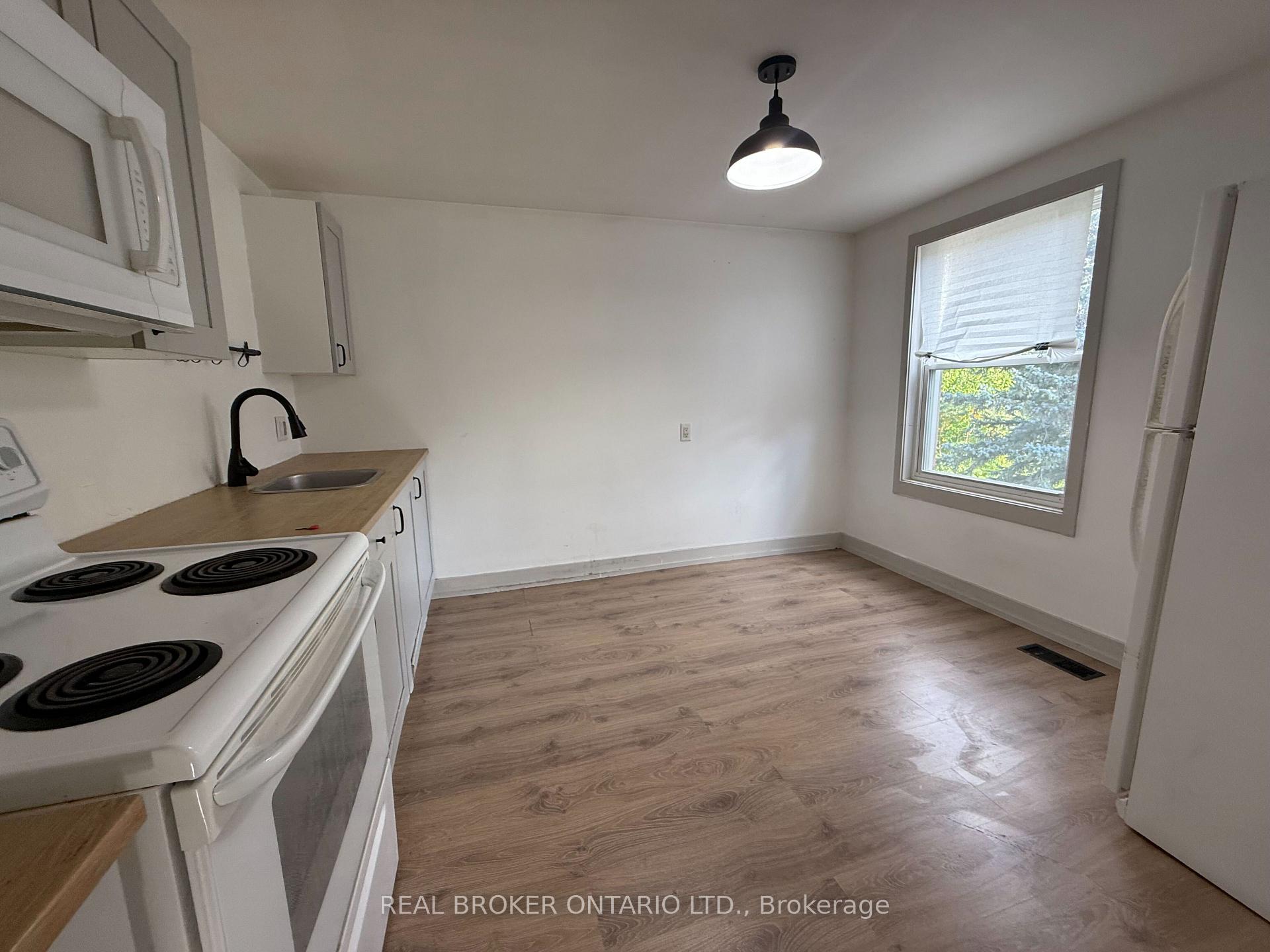 Photo 14 of Unit Upper, 23 Second Street, New Tecumseth, Beeton — HOMEH