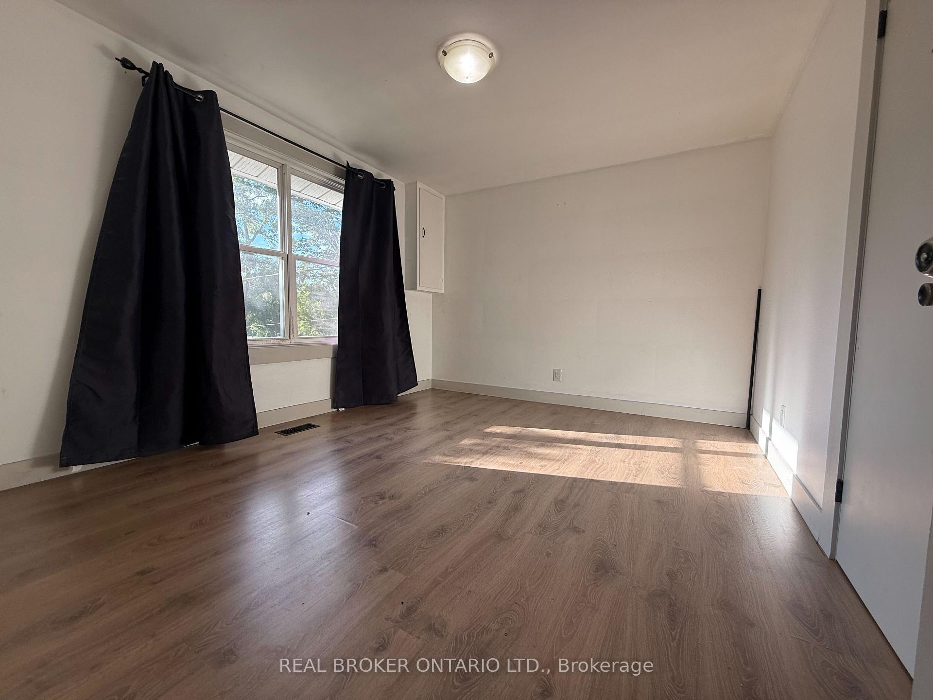 Photo 18 of Unit Upper, 23 Second Street, New Tecumseth, Beeton — HOMEH