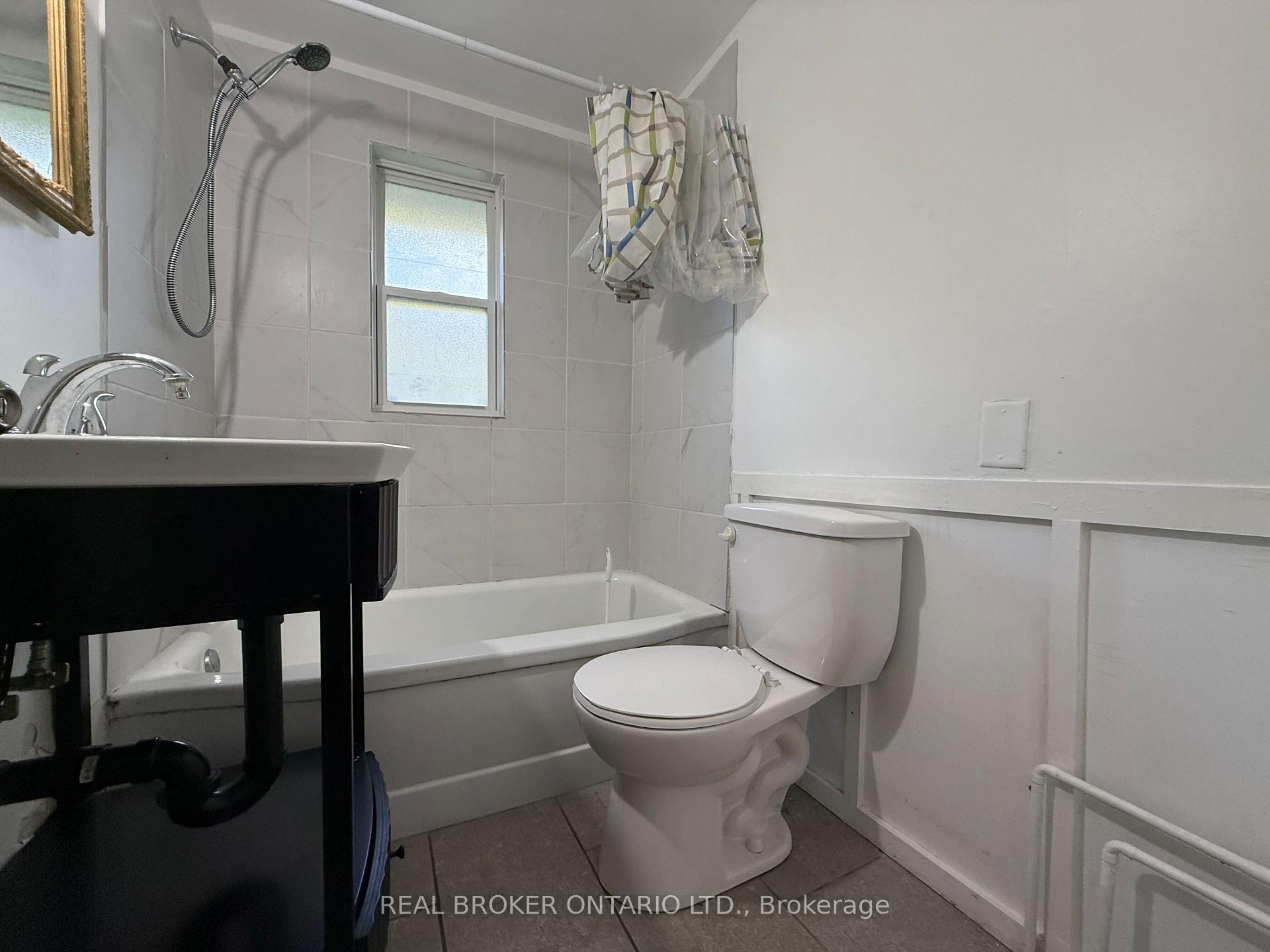 Photo 23 of Unit Upper, 23 Second Street, New Tecumseth, Beeton — HOMEH