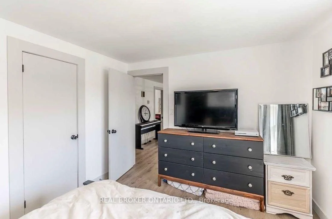 Photo 8 of Unit Upper, 23 Second Street, New Tecumseth, Beeton — HOMEH