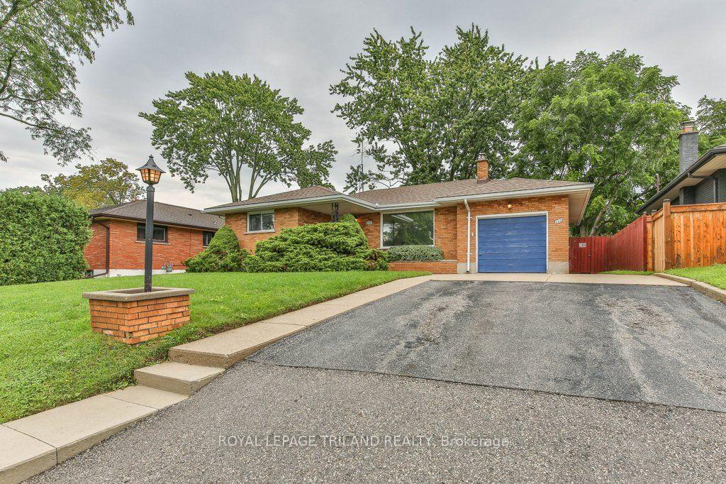Photo of 242 Burlington Street