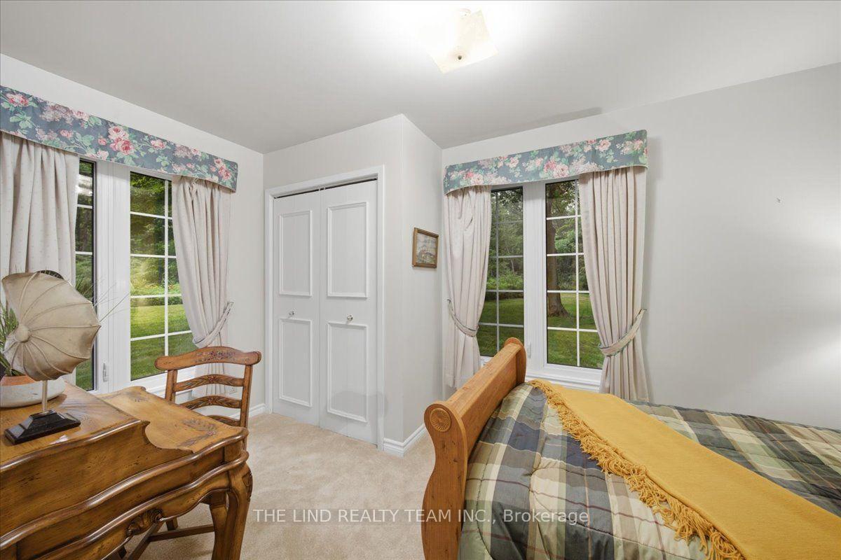 Photo 19 of 100 Bridle Path, East Gwillimbury, Rural East Gwillimbury — HOMEH